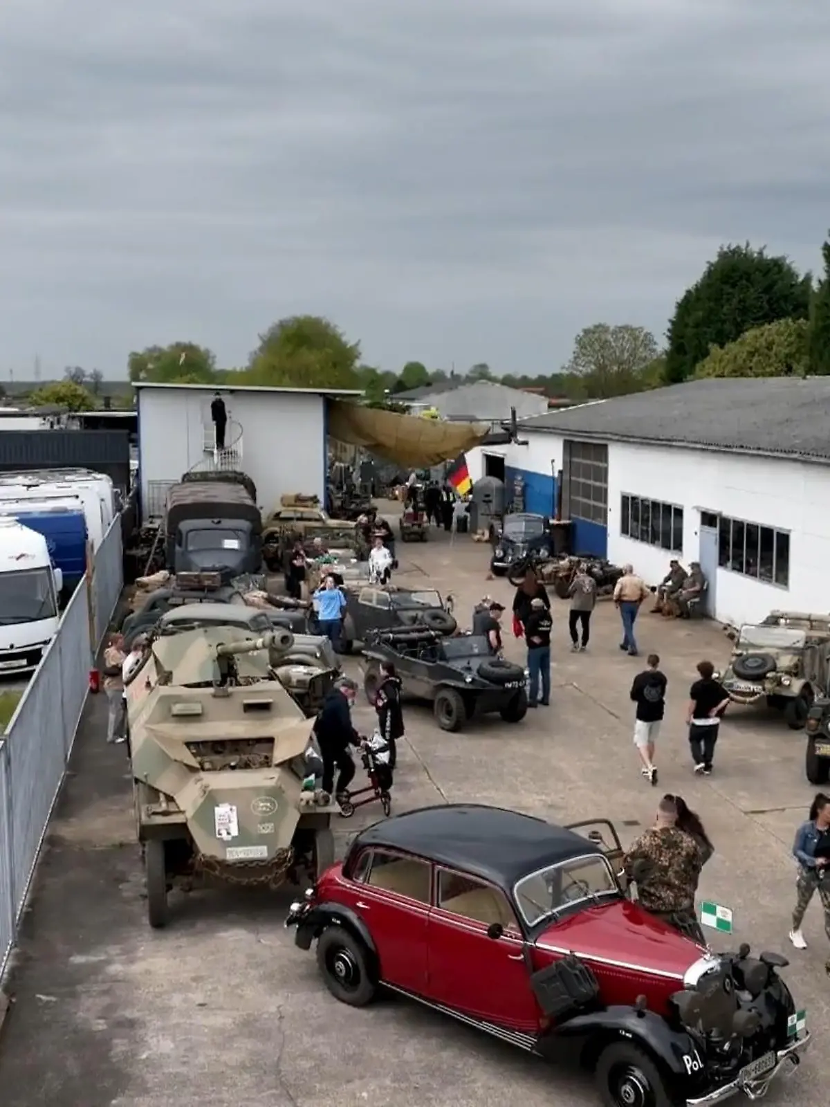 Bild zu: "Militärfahrzeug-Treffen in Hamminkeln"