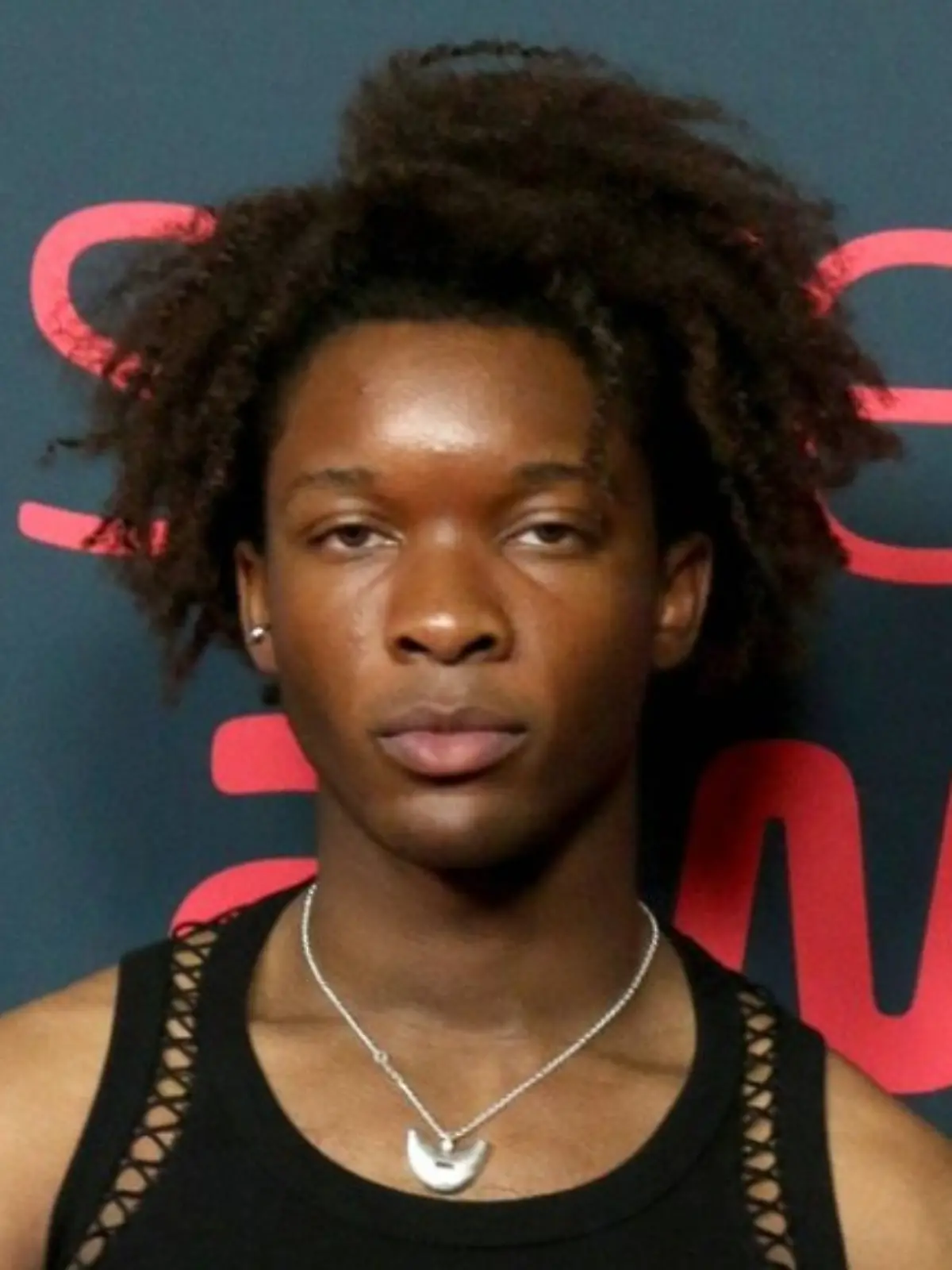 Bild zu: "Staatsanwaltschaft erhebt Mordanklage gegen US-Sänger D4vd"