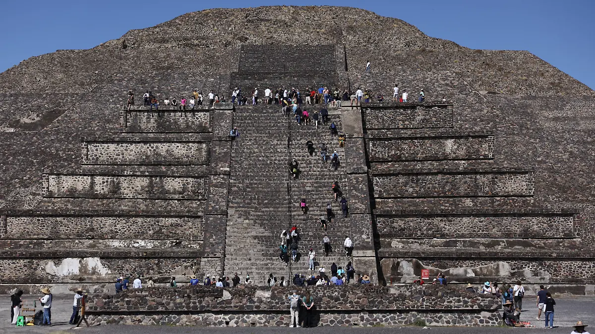 Teotihuacan Pyramids A view of the Pyramid of the Moon in Teotihuacan, Mexico on October 29, 2025. Teotihuacan Mexico PUBLICATIONxNOTxINxFRA Copyright: xJakubxPorzyckix originalFilename: porzycki-teotihua251029_np73H.jpg