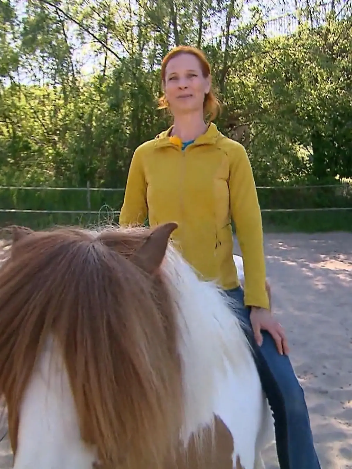 Bild zu: "Julia will nicht nur auf dem Pferd, sondern auch auf dem Laufsteg eine gute Figur machen"