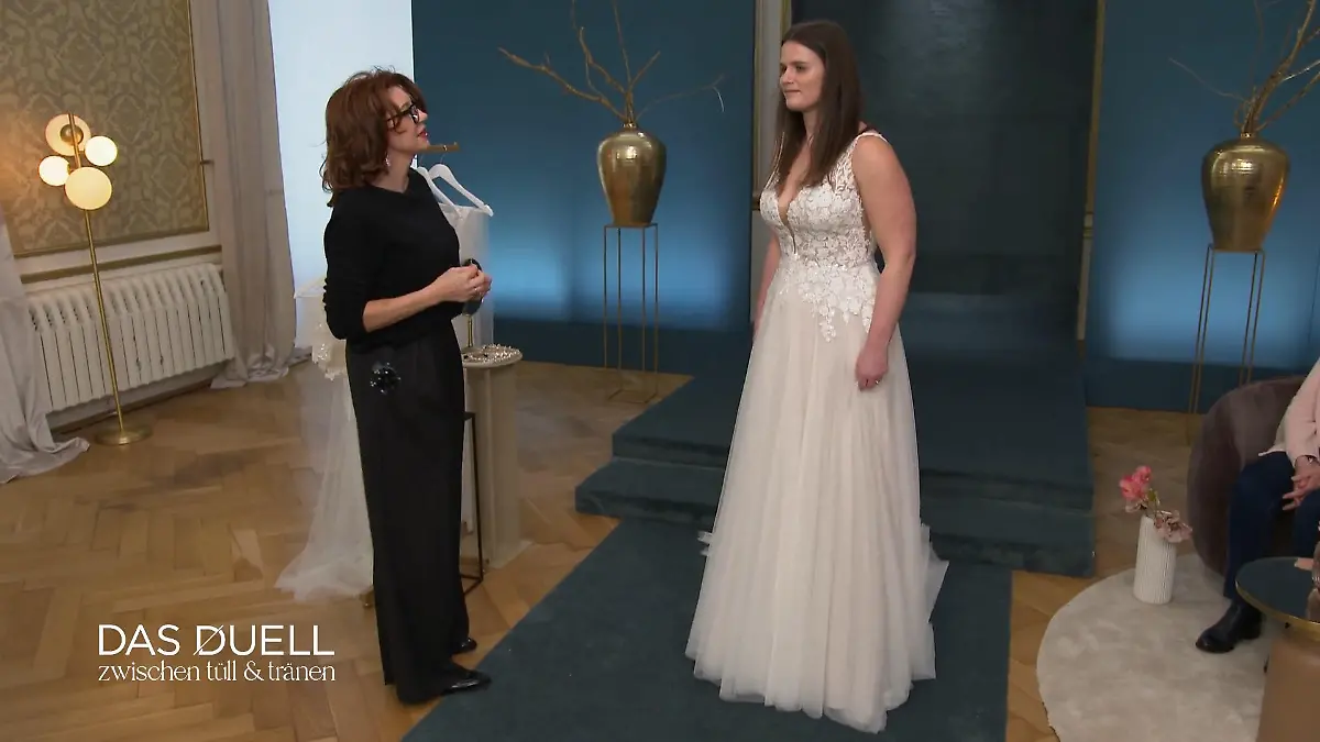 Wie kommen Christina Sonneks Kleider bei Nina an? Erster Eindruck zählt