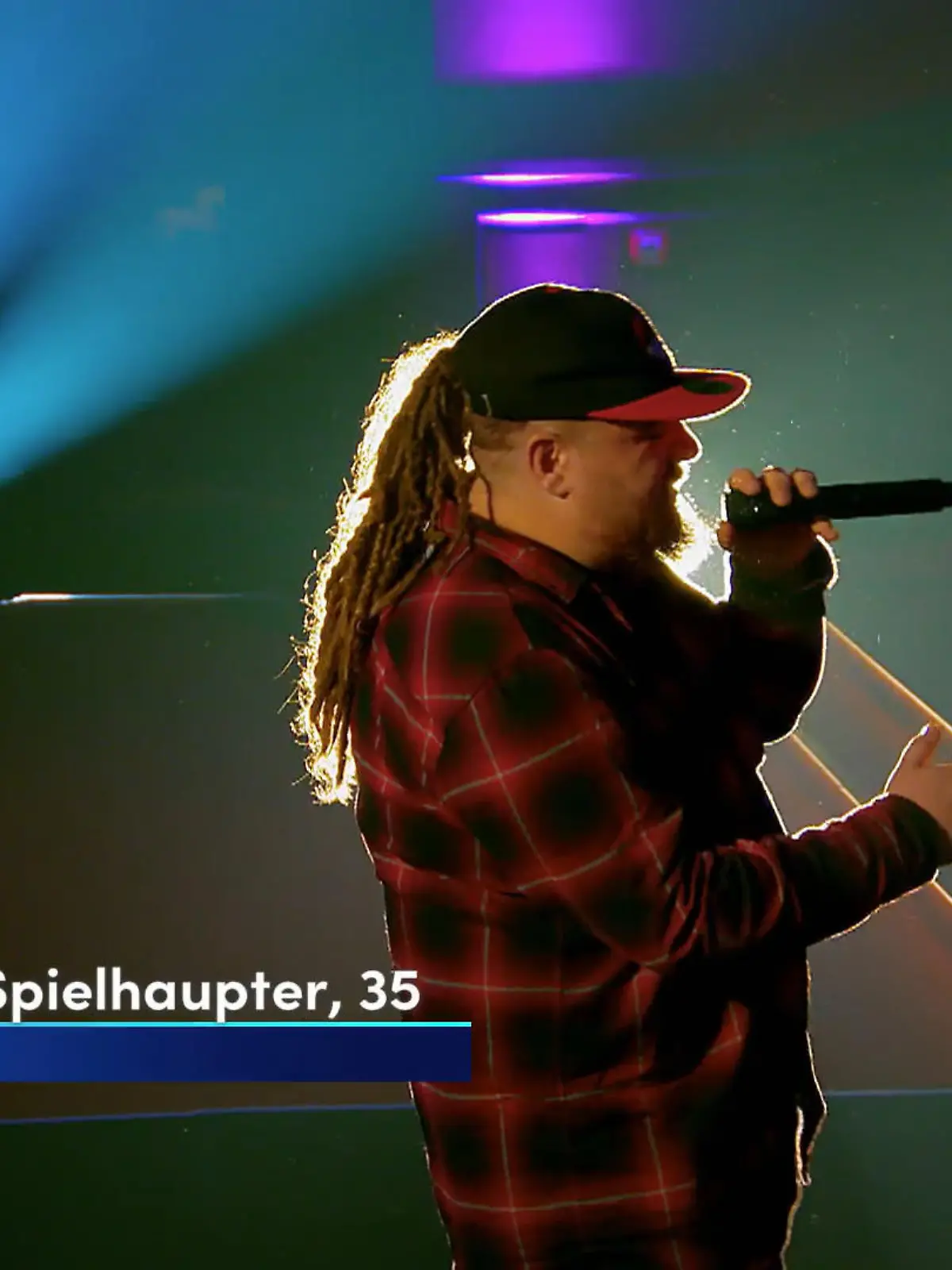 Bild zu: "Wie kommen die unterschiedlichen Versionen von „Ordinary“ bei der Jury an?"