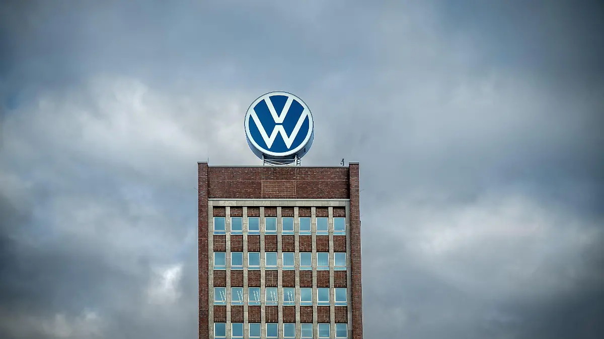 Markenhochhaus des Volkswagenwerks Wolfsburg.