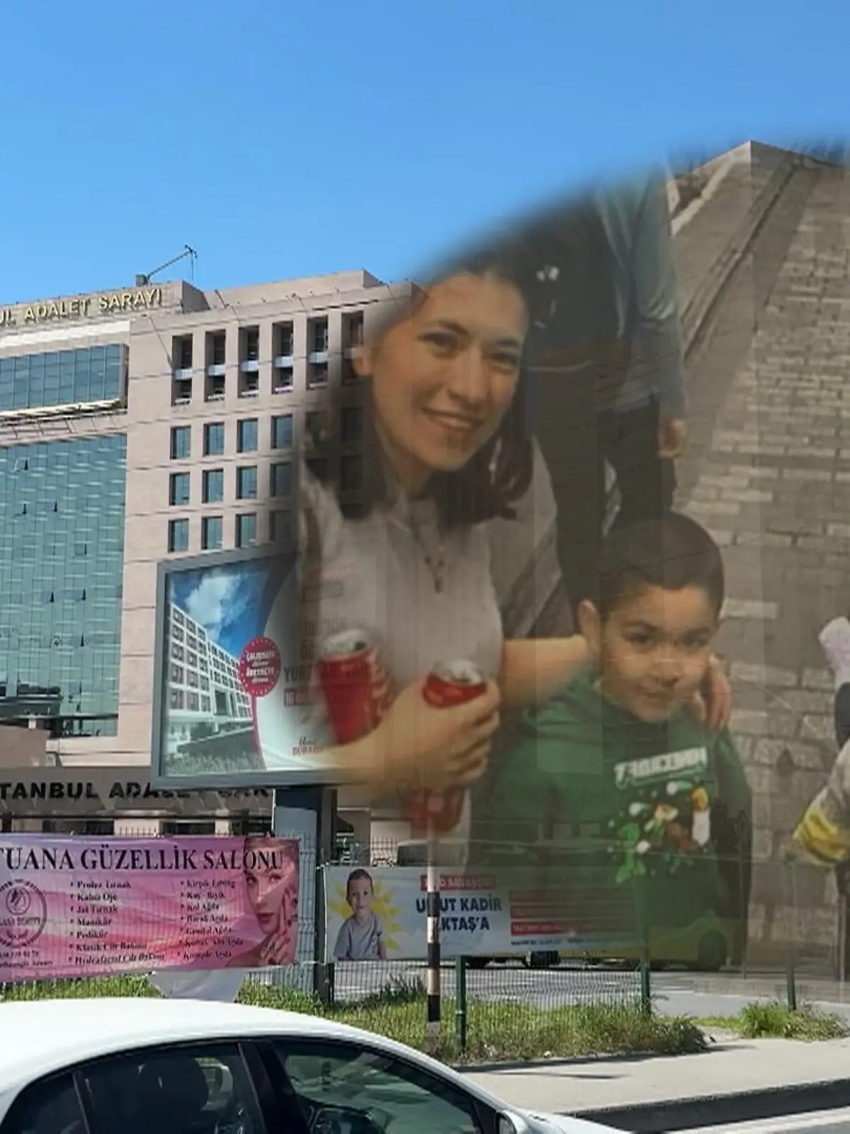 Bild zu: "Großvater Yilmaz Bocek reist zum Prozessbeginn in die Türkei"