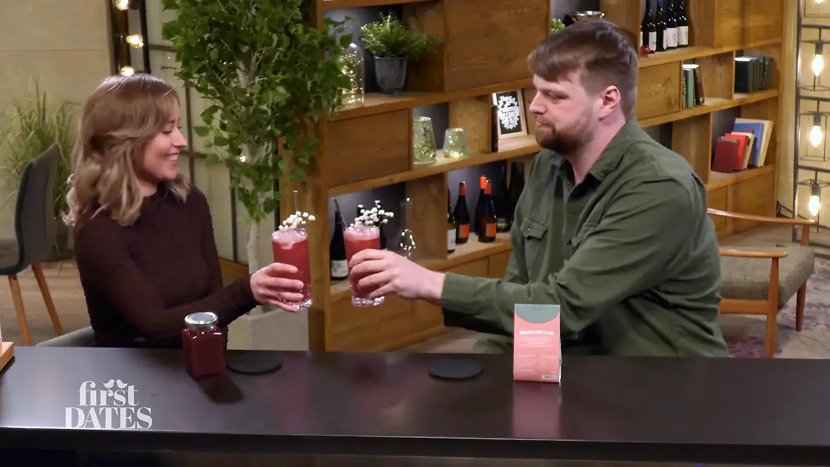 Tatjana braucht echtes Viben – und Christian bringt sogar ein Geschenk mit Passt die Energie?