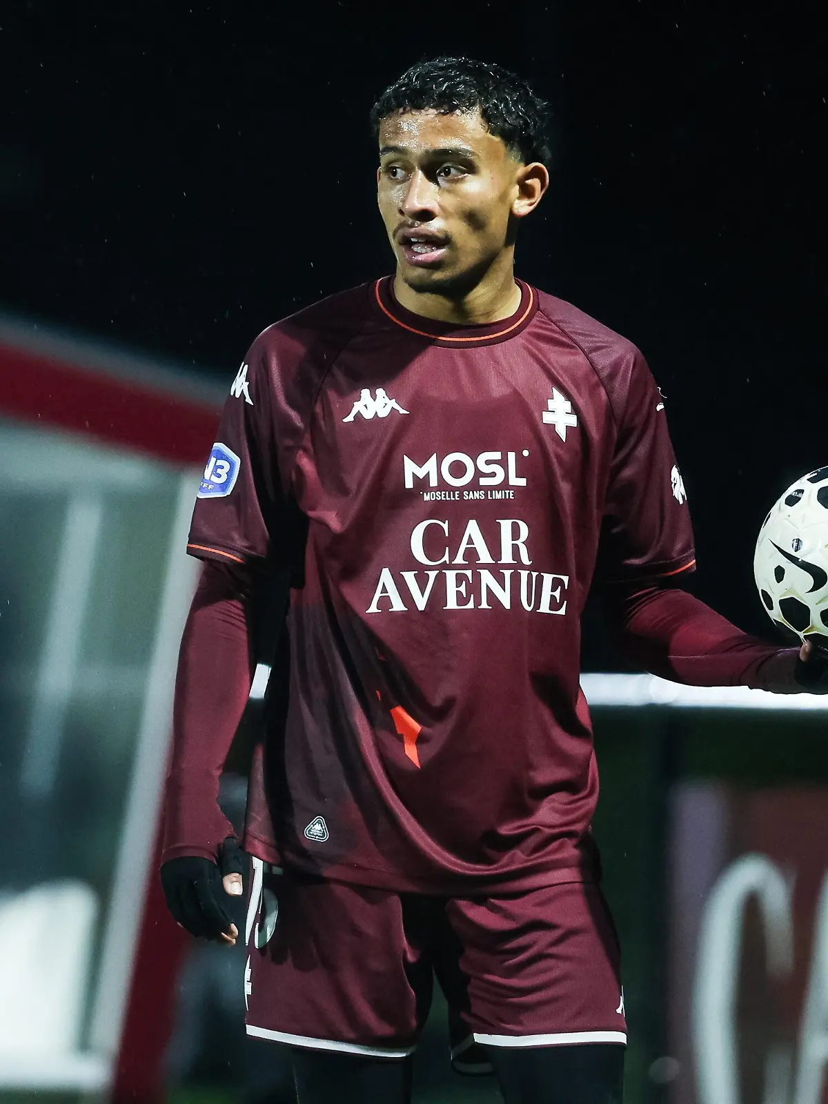©PHOTOPQR/LE REPUBLICAIN LORRAIN/Hugo AZMANI ; Marly ; 11/04/2026 ; Football : FC Metz - FC Balagne (N3); Tahirys Dos Santos est de retour avec le FC Metz après le drame de Crans-Montana Marly, France, april 11th 2026 Tahirys Dos Santos, injured in night club in Crans Montana during New Year's Eve, is back for Metz vs Balagne