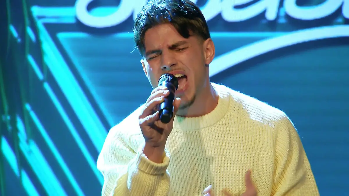 Reicht Pacos Version von „7 Years“ für ein Ja der Jury? Paco ist dran