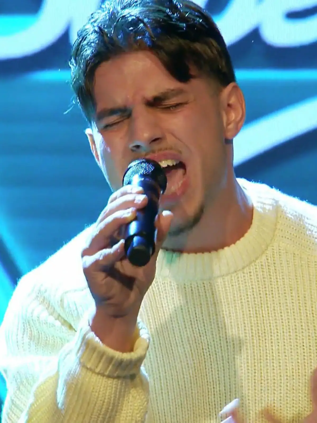 Bild zu: "Reicht Pacos Version von „7 Years“ für ein Ja der Jury?"