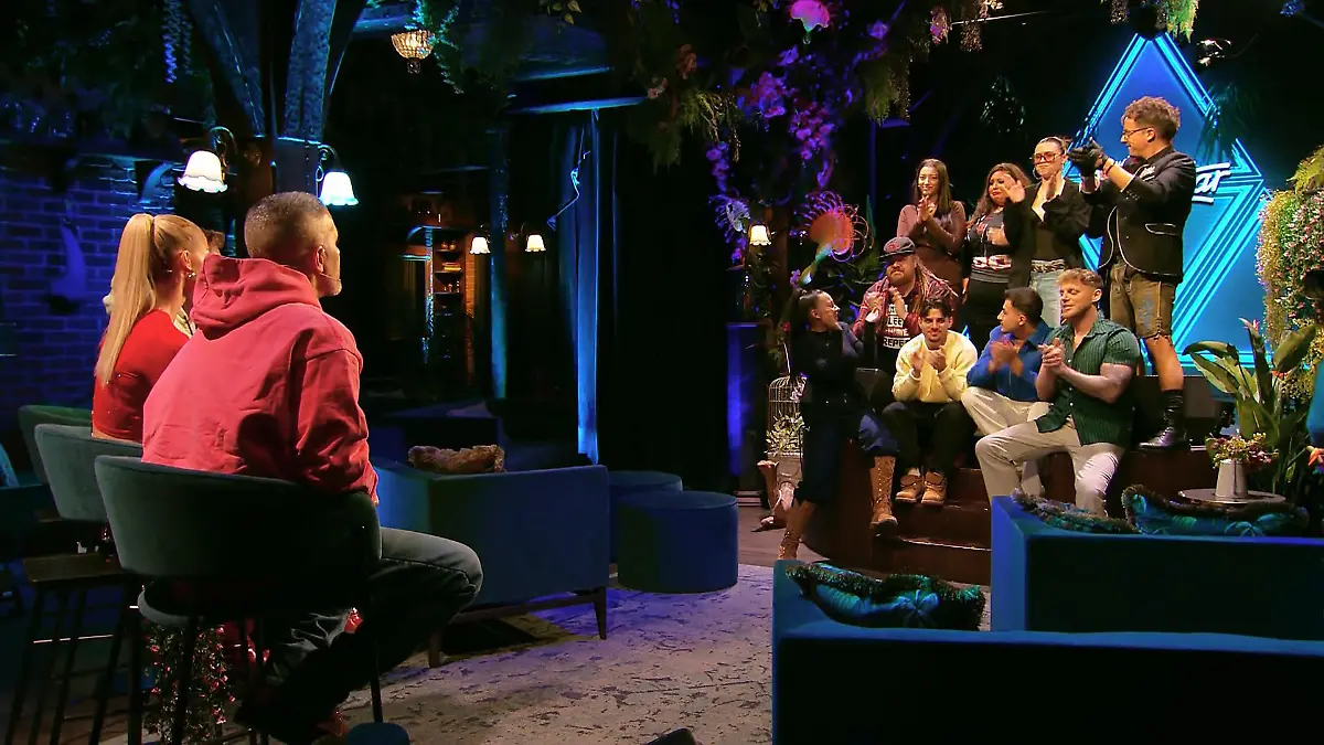 Wer schafft es in die Top 10 und damit in die Live-Shows? Jetzt fällt die Entscheidung