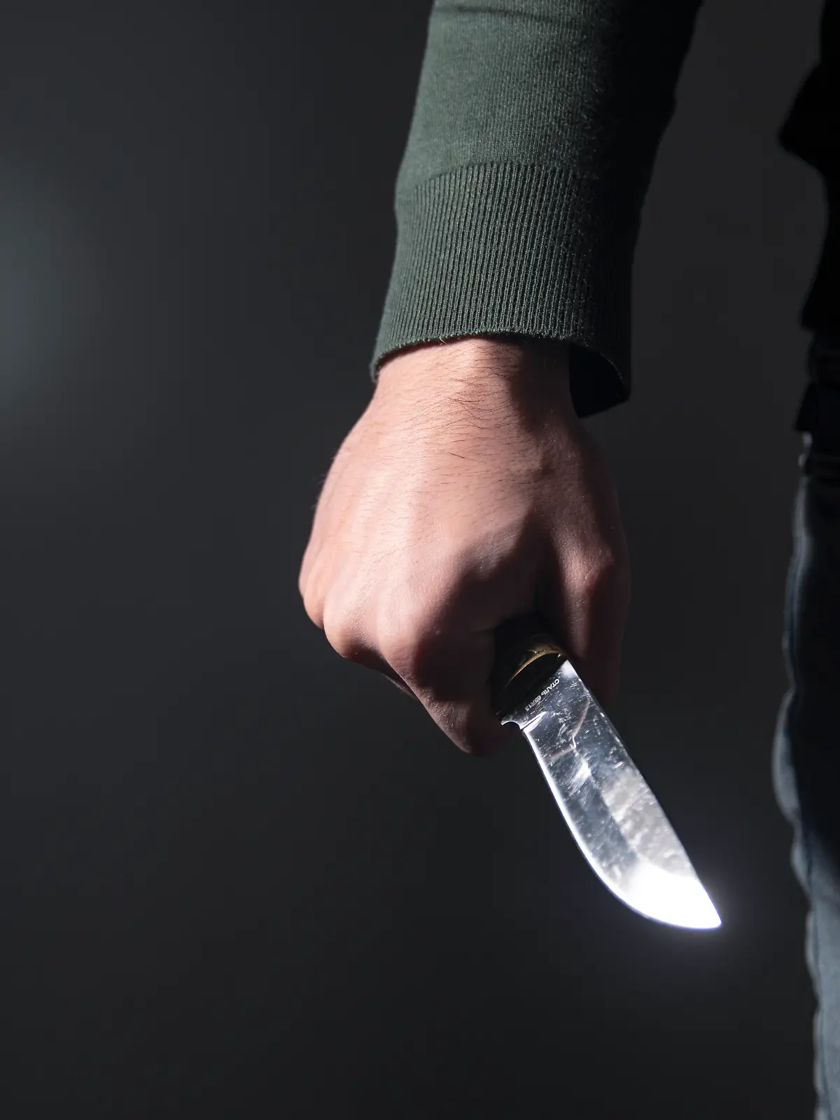 Bild zu: "Mitarbeiter (32) attackiert Kollegin mit Messer in hessischem Bundesamt"