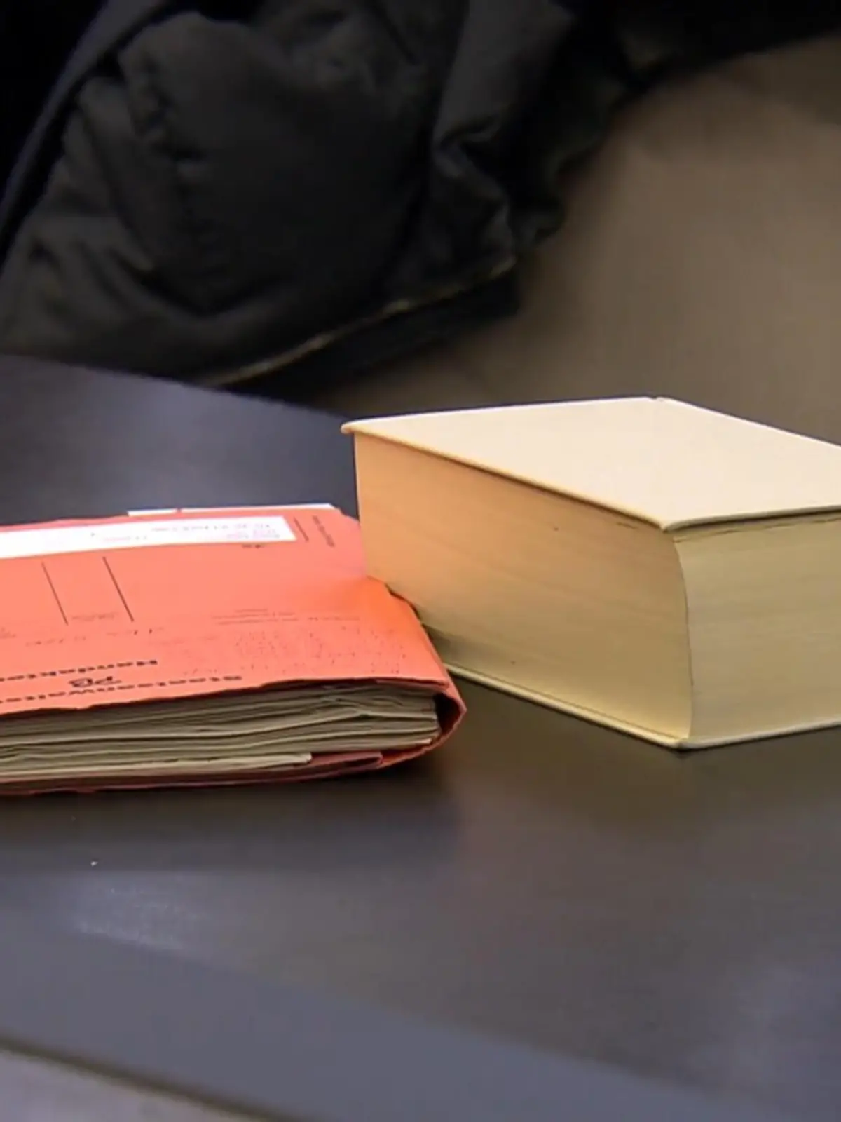 Bild zu: "Ehefrau fast vergiftet"