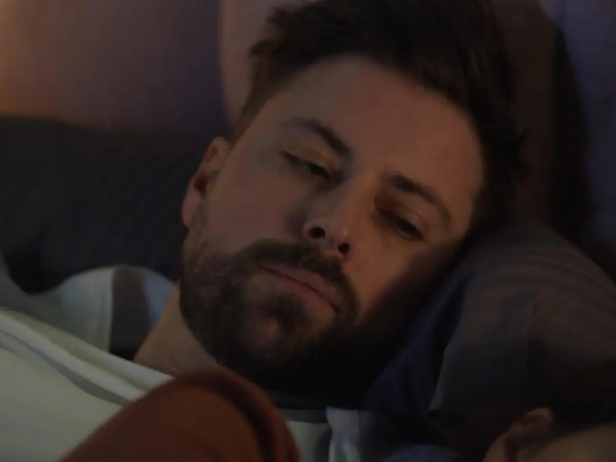 GZSZ-Folge 8511 vom 29. April 2026 im TV: Hat John Laura im Verdacht?