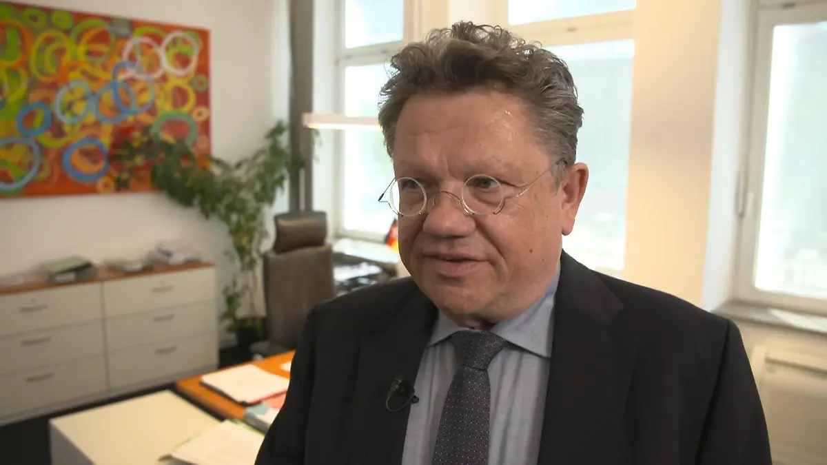 "Jeder einzelne Tote, den wir betrauern müssen, ist da einfach zu viel." Gesundheitsminister will 0,0-Promille-Grenze