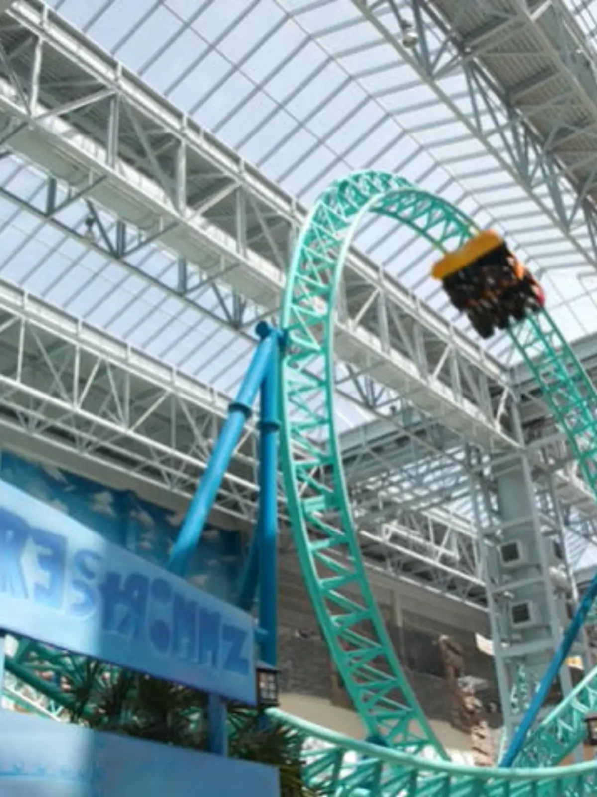 Bild zu: "Größtes US-Einkaufszentrum mit Freizeitpark und 520 Geschäften"