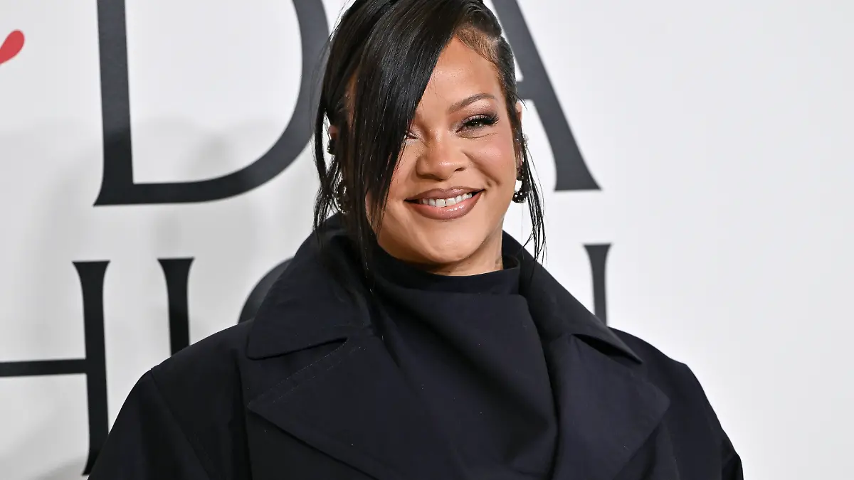 Rihanna attends the CFDA Fashion Awards, hosted by The Council of Fashion Designers of America, at The American Museum of Natural History on Monday, Nov. 3, 2025, in New York. (Photo by Evan Agostini/Invision/AP)