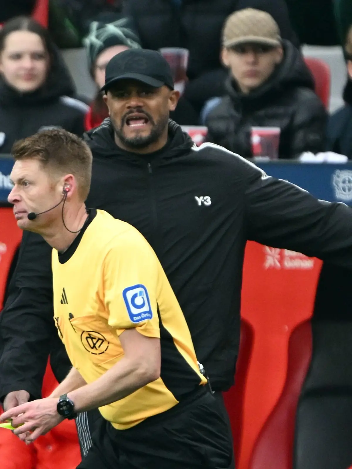 Bild zu: "Videobeweis light: Pro und Kontra der Trainer-Challenge"