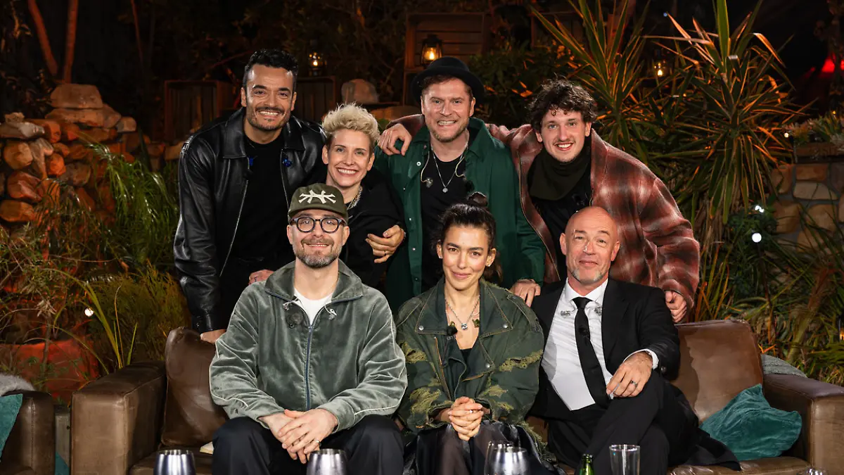 Gruppenfoto der Teilnehmer aktuellen Staffel