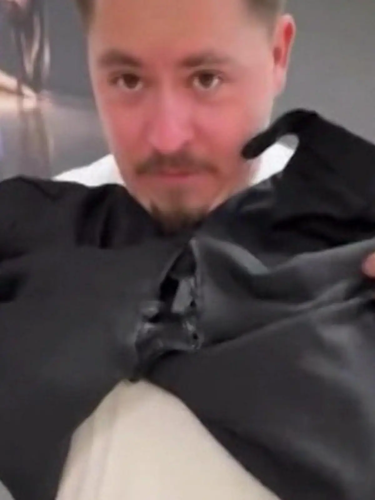 Bild zu: "Panne beim Training! „Let's Dance"-Promi platzt plötzlich die Hose"