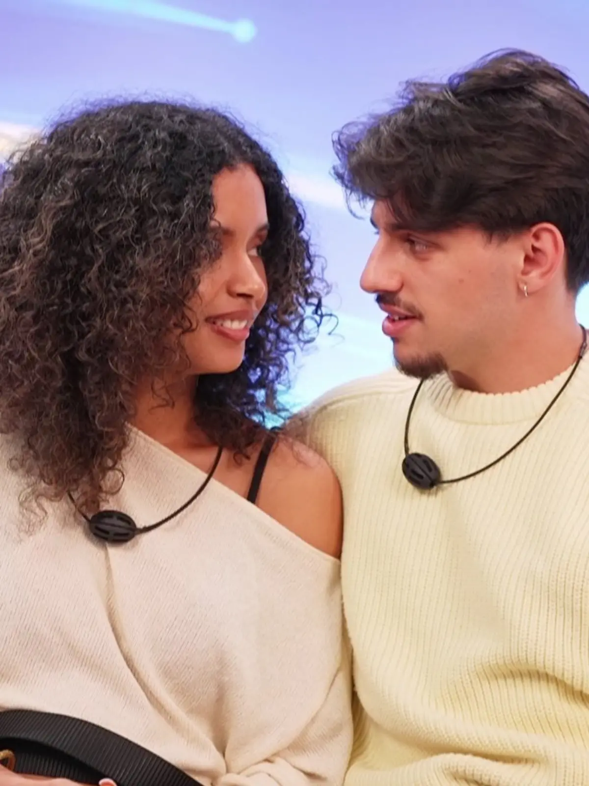 Bild zu: "„Liebe auf den ersten Blick“ bei DSDS! Diese Kandidaten sind ein Paar"