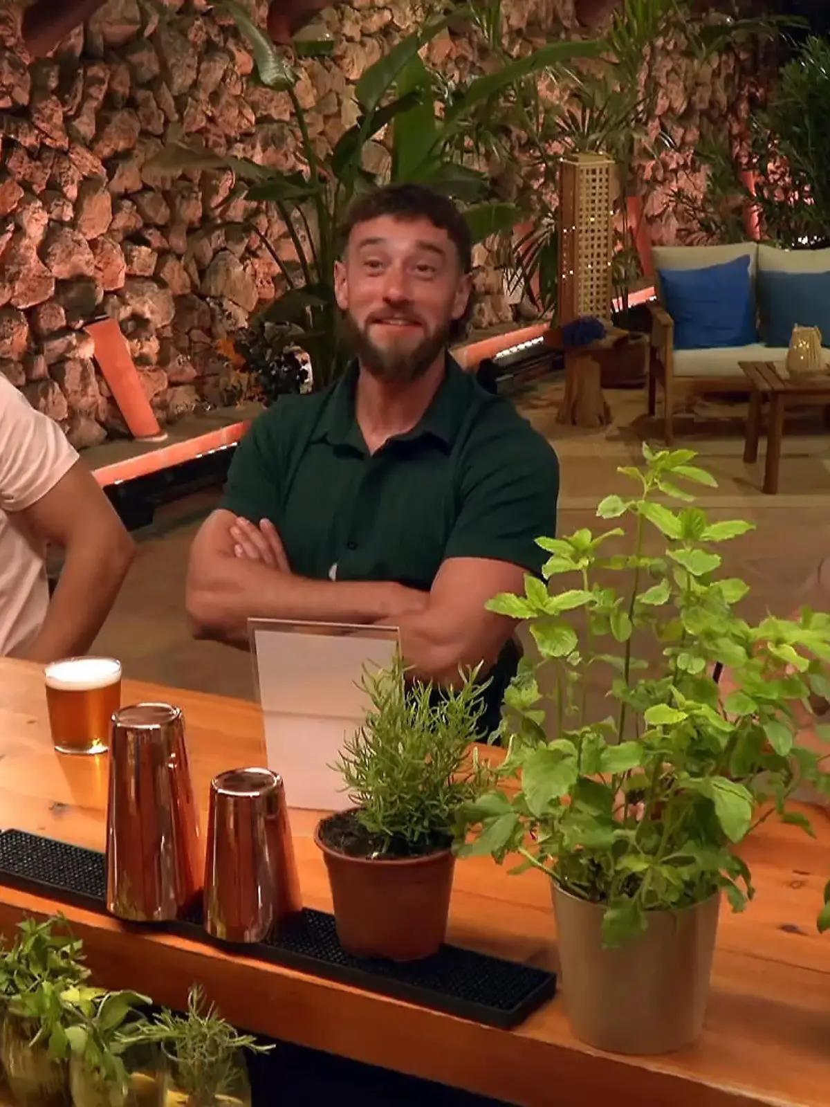 Bild zu: "Nick bohrt nach – und plötzlich wird aus dem Absacker ein Männerabend"