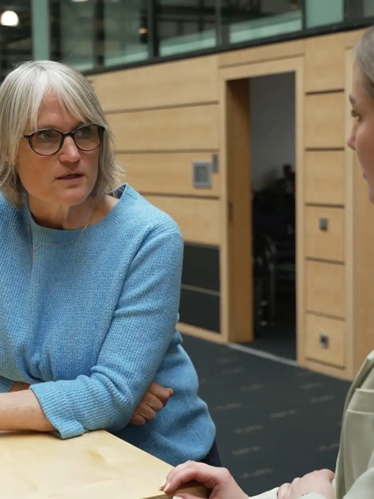 Bild zu: "Wer schützt unsere Kinder vor digitaler Gewalt?"