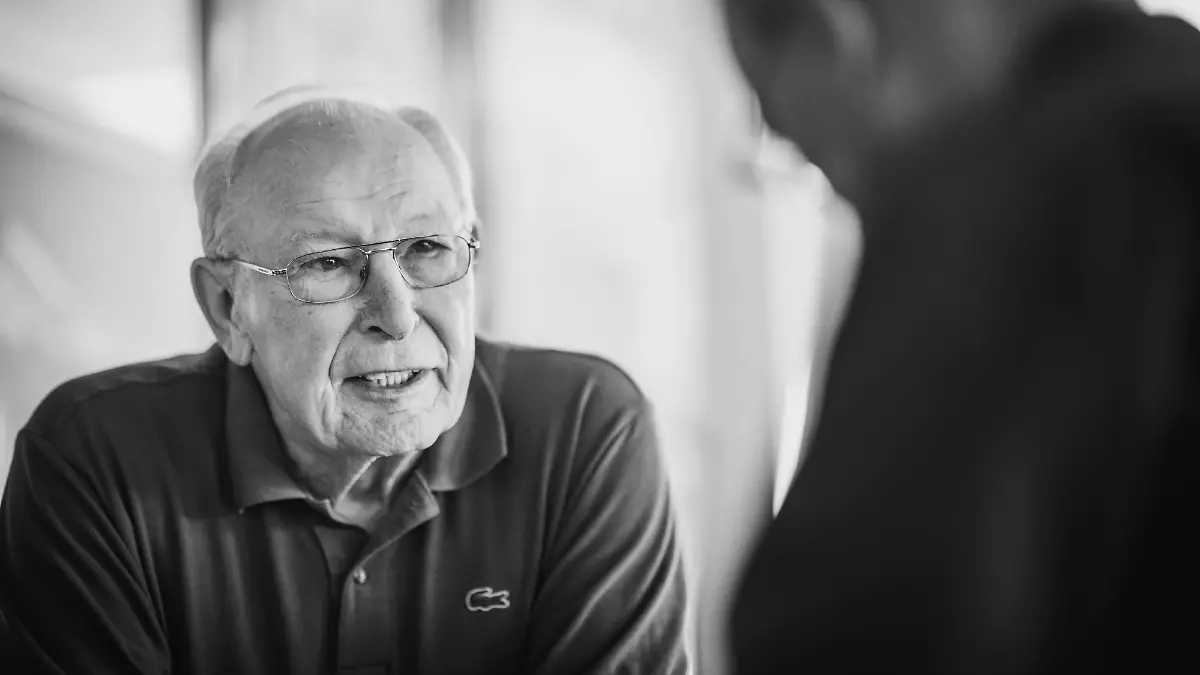 Schalke nimmt Abschied von Manfred Kreuz.