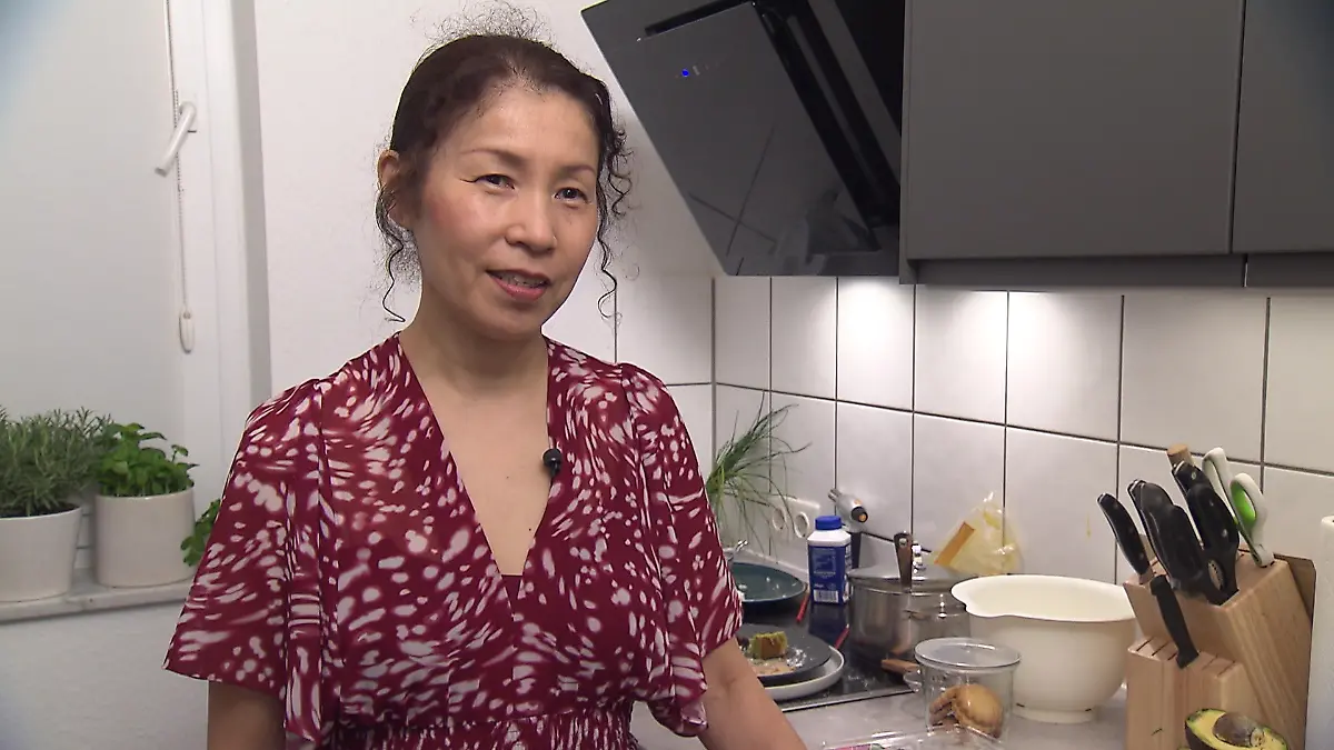 Das perfekte Dinner: Die japanische Gastgeberin Kayo in ihrer Küche