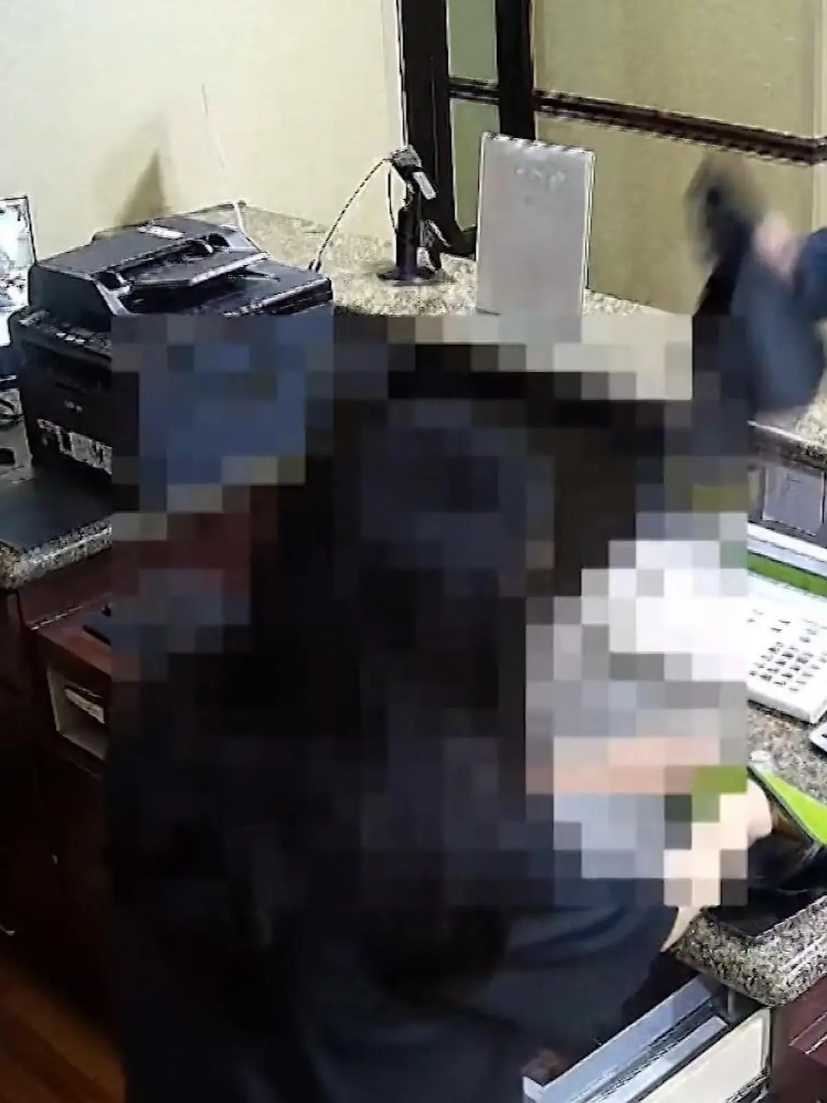 Bild zu: "Der höflichste Dieb der Welt? Räuber überfällt Hotel – und sagt DAS zu seinem Opfer"