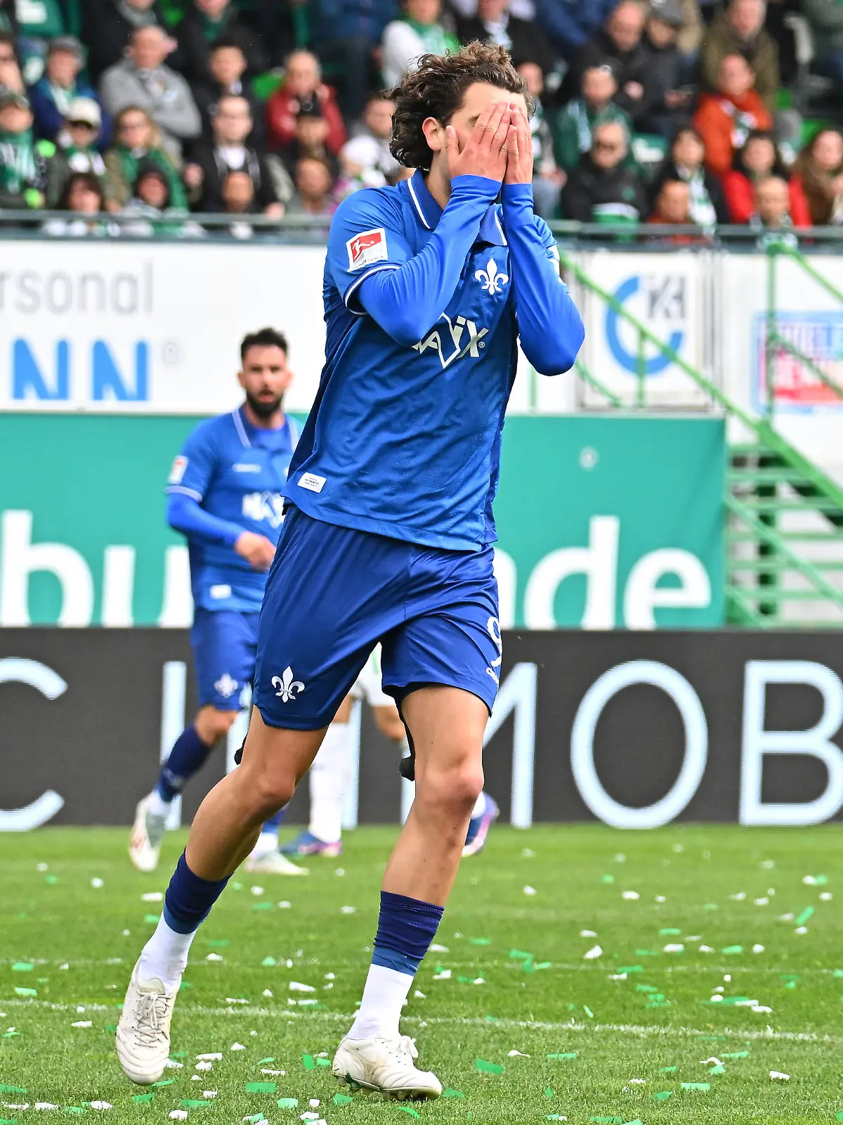 Platzt der Aufstiegstraum für Fraser Hornby und Darmstadt 98? Das Topspiel der 2. Bundesliga SV Darmstadt 98 gegen SV Elversberg läuft LIVE bei NITRO im TV