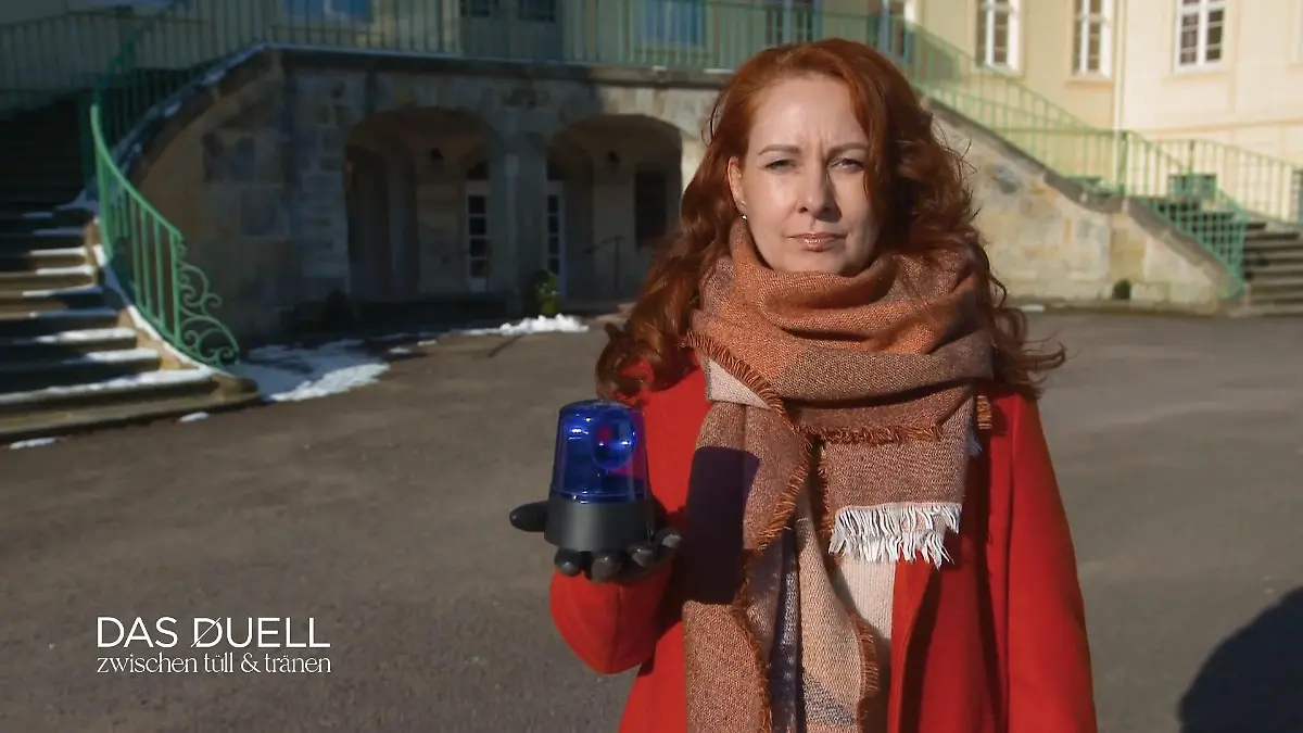 Elaine Ferlita und Jana Schmitter suchen den Kompromiss zwischen Glitzer und Gegenwunsch Duell um Doreens Kleid