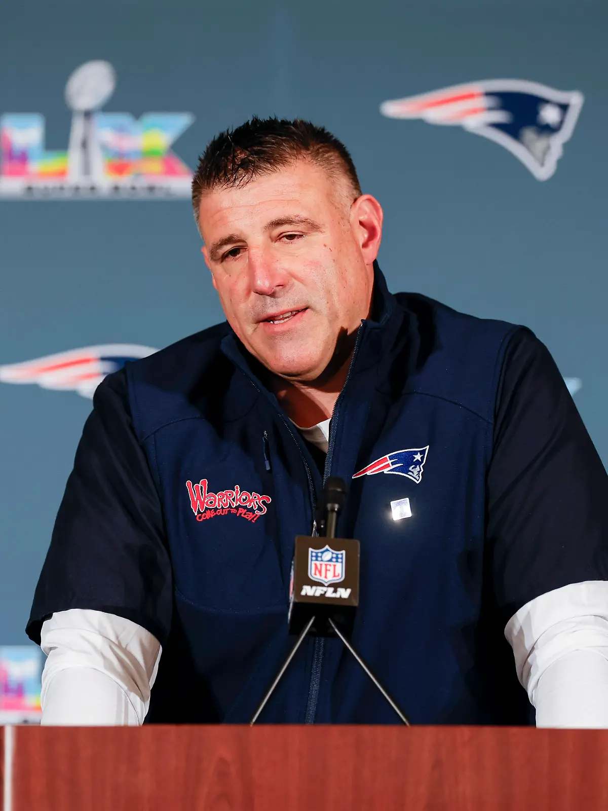 SANTA CLARA, CA - FEBRUARY 05: New England Patriots head coach Mike Vrabel answers questions during the Thursday press conference, PK, Pressekonferenz on Thursday, February 5th at the Santa Clara Marriott in Santa Clara, CA. Photo by Bob Kupbens/Icon Sportswire NFL, American Football Herren, USA FEB 05 Super Bowl LX New England Patriots EDITORIAL USE ONLY Icon260205002