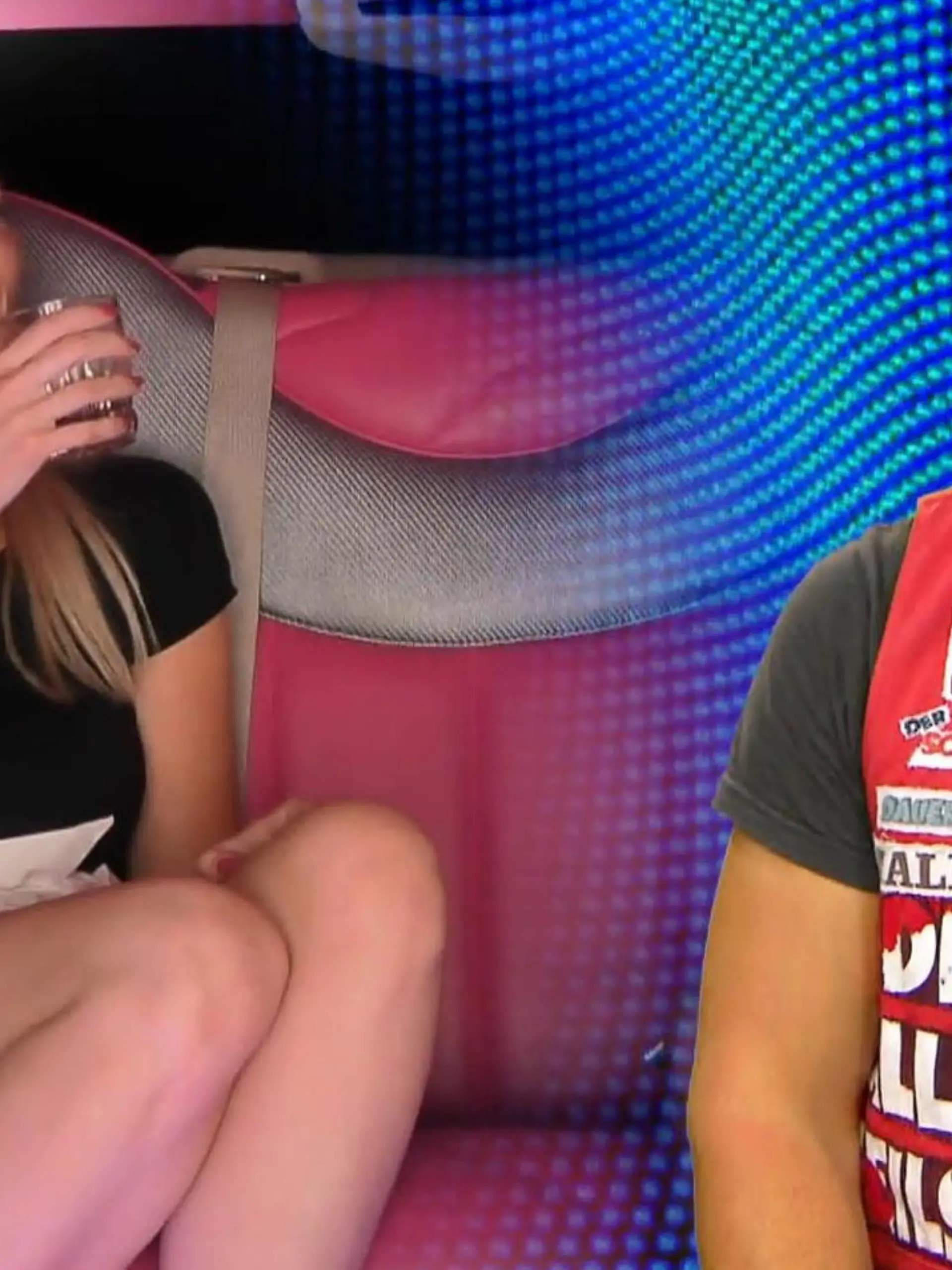 Bild zu: "Jasmin: "Am besten hat mir das Biertrinken gefallen!""