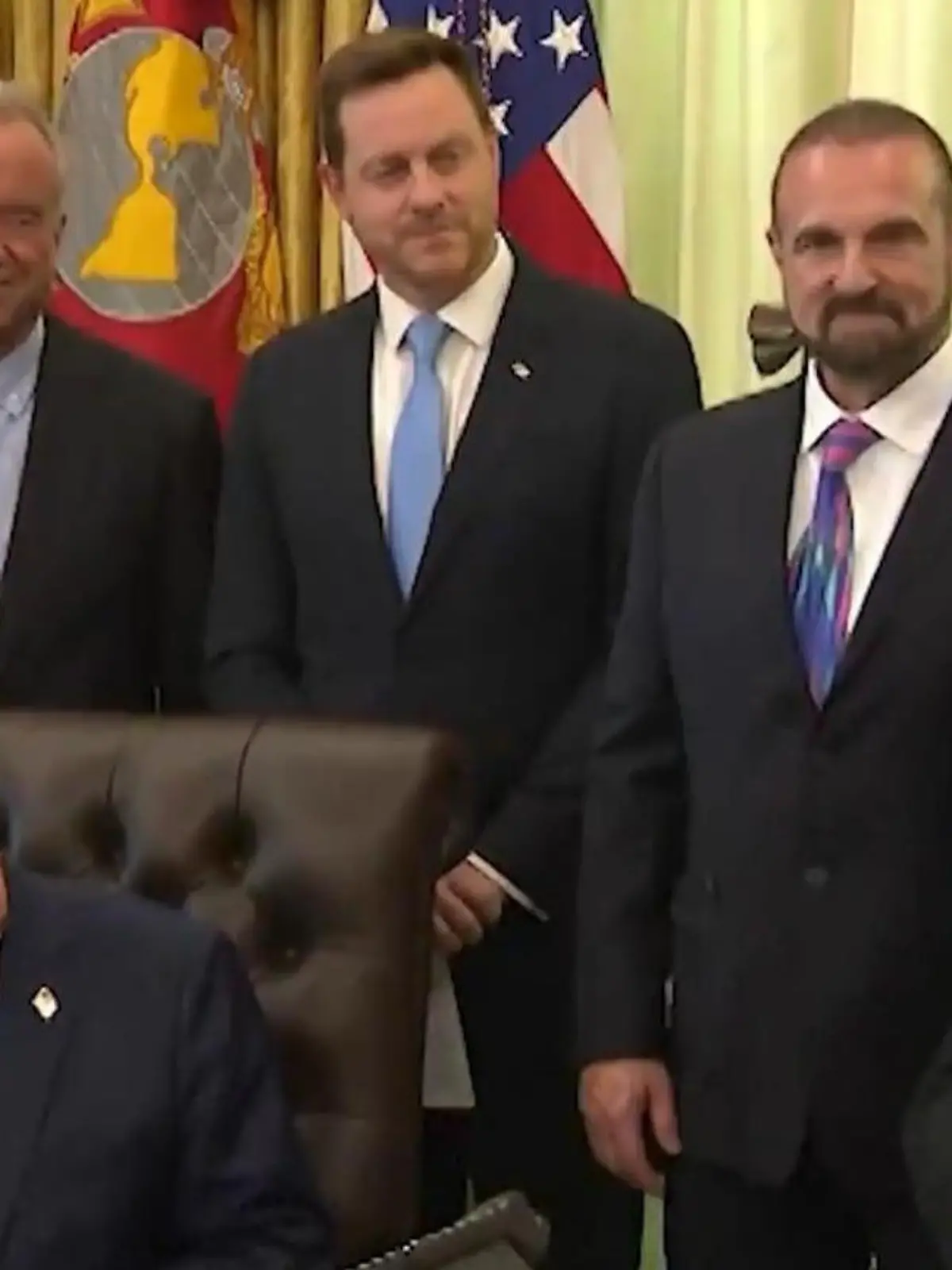 Bild zu: "Keine Augen auf Trump! Zweijähriger stiehlt US-Präsident mit DIESER Aktion die Show"