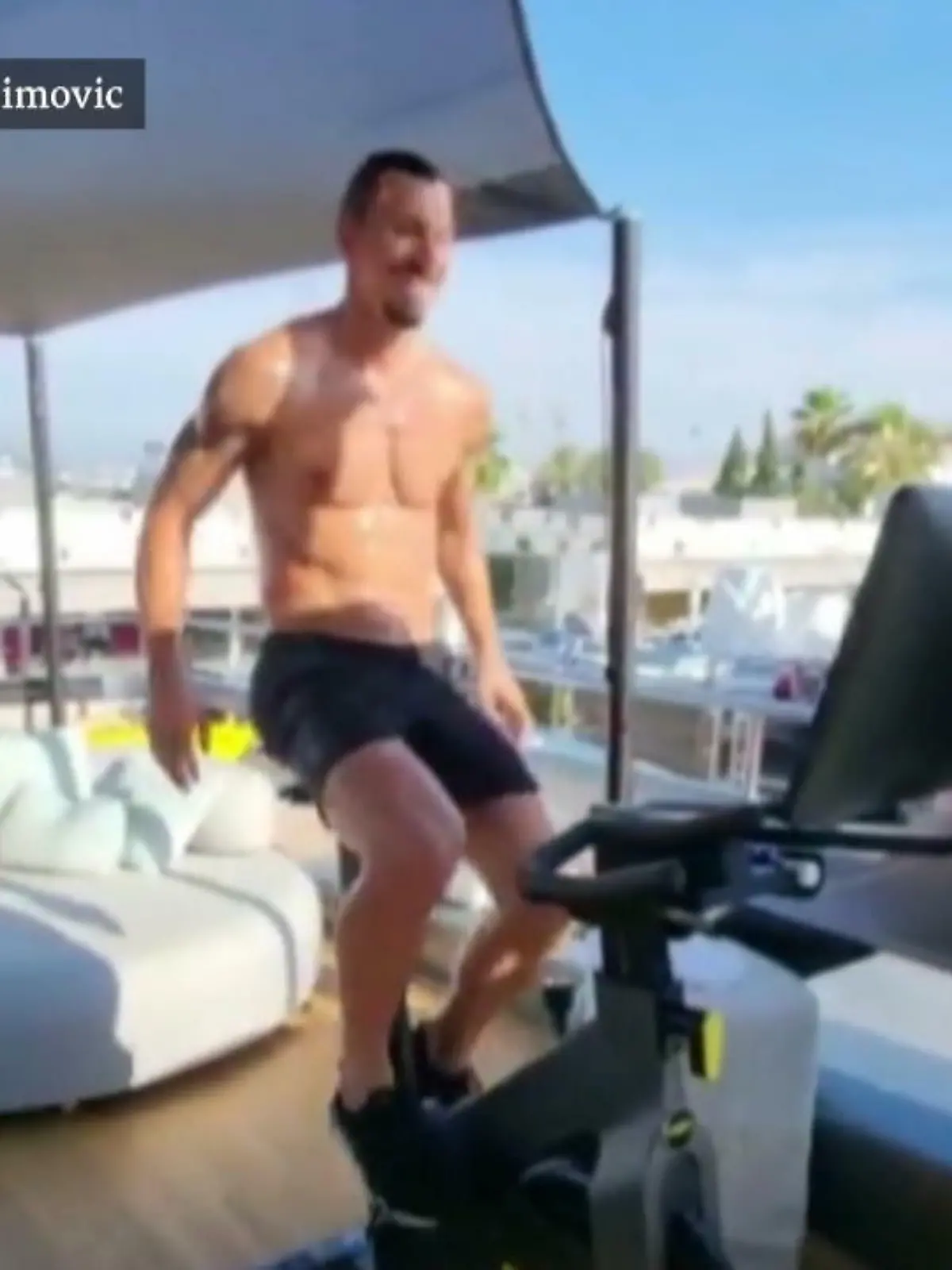 Bild zu: "So machen die Super-Kicker Urlaub"