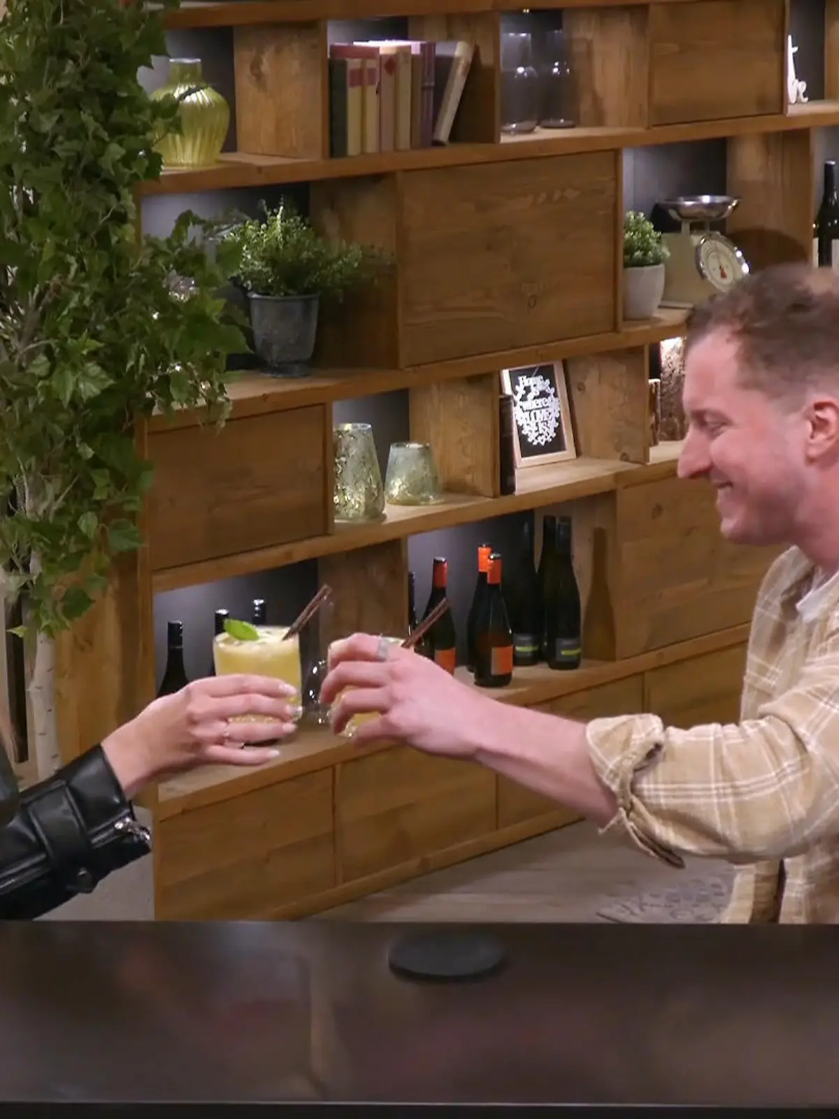 Bild zu: "Alessa ist schüchtern, Marcel tiefenentspannt – passt das?"