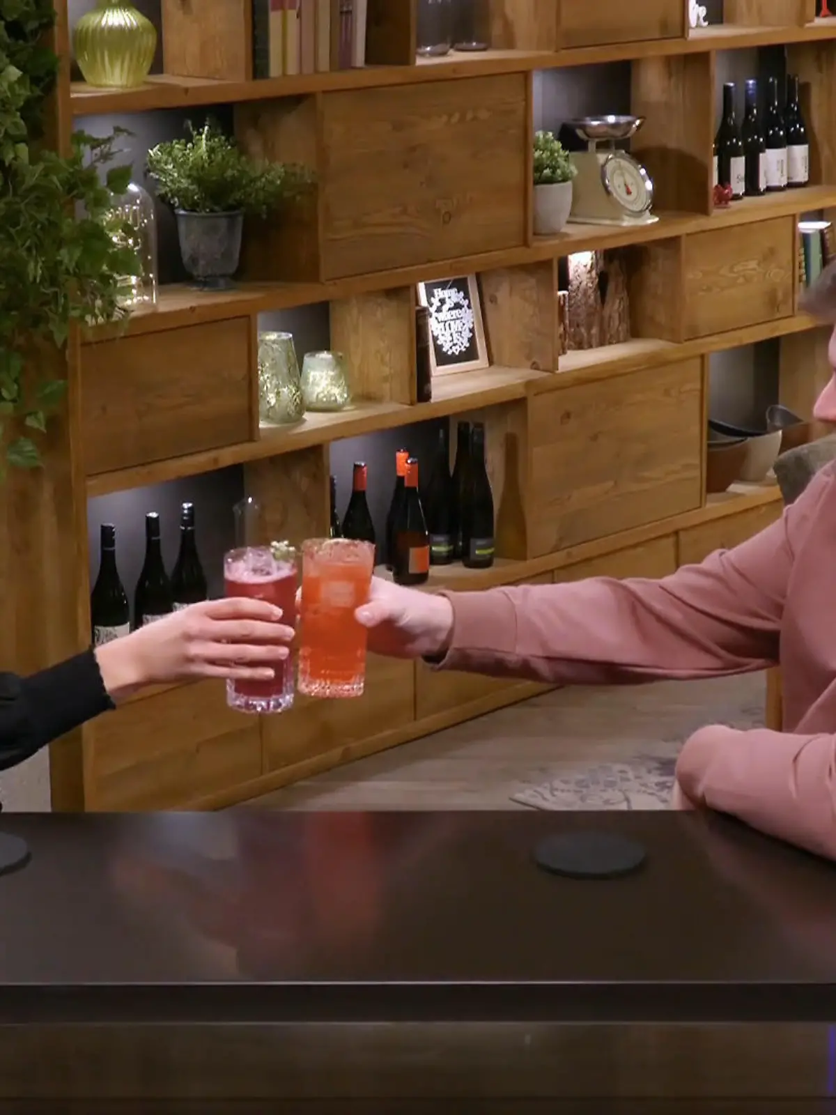 Bild zu: "Anna will sich verlieben – und Anton bringt genau die richtige Leichtigkeit mit"