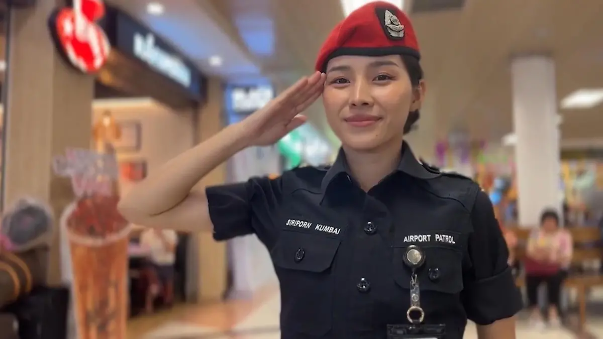 Zu sexy für ihren Job? „Flughafen-Engel" wird berühmt – wegen ihres Aussehens! Sicherheitsbeamtin begeistert Passagiere