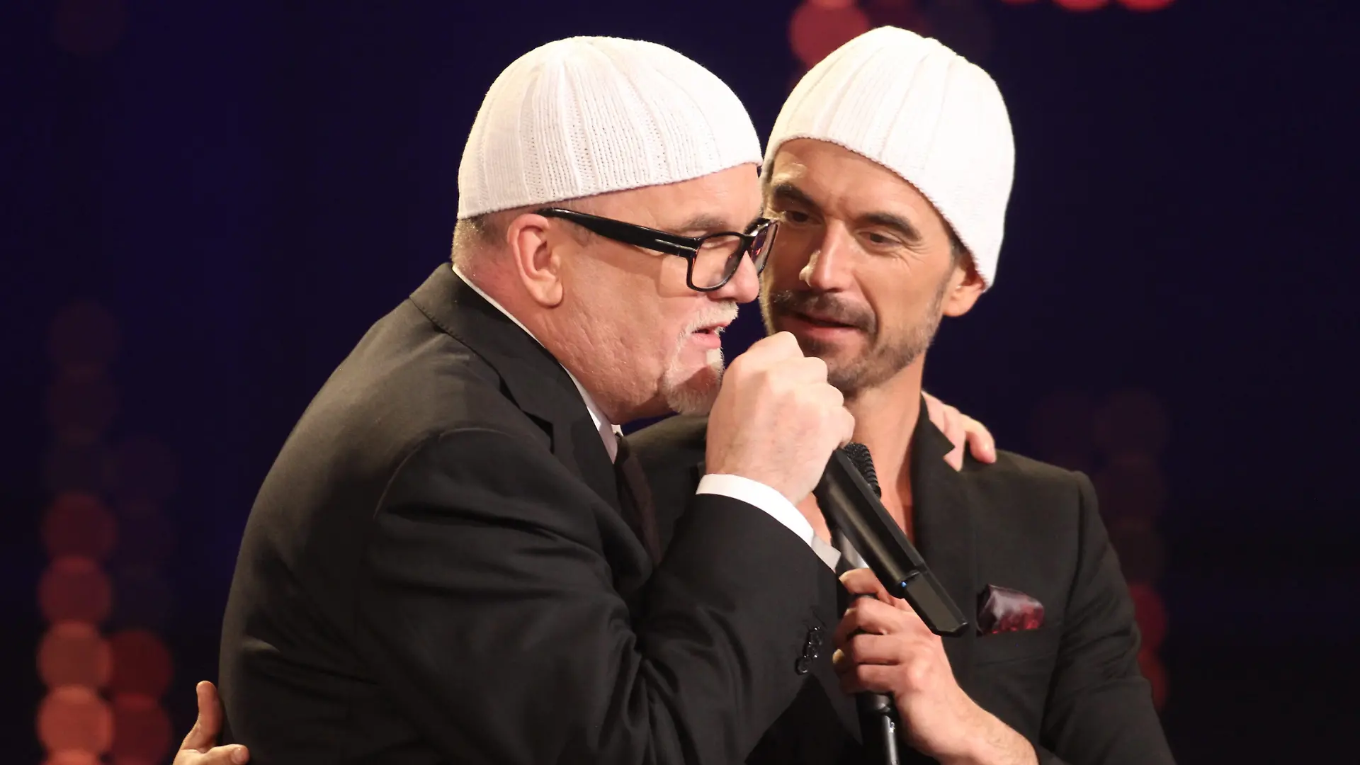 Dicke Freunde, die sogar ihre Vorliebe für die Häkelmütze teilen: DJ Ötzi (links) und Florian Silbereisen