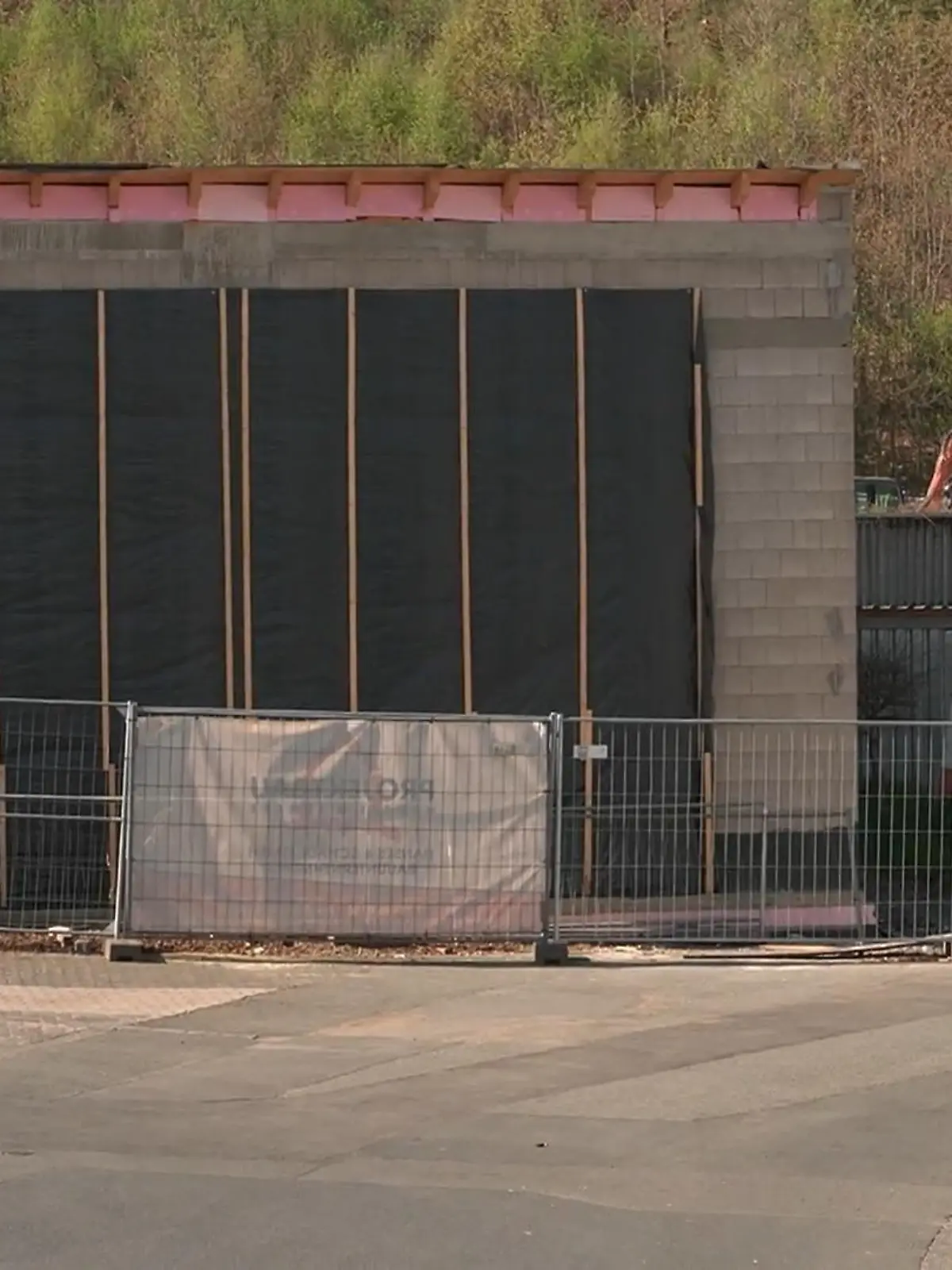 Bild zu: "Neues Feuerwehrhaus ist zu niedrig"