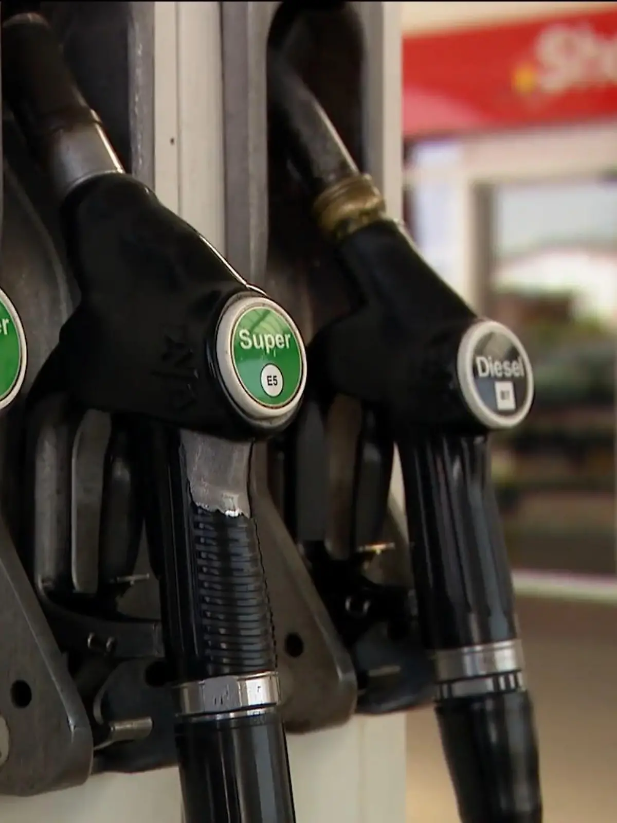 Bild zu: "EU will Spritoption E20 prüfen"