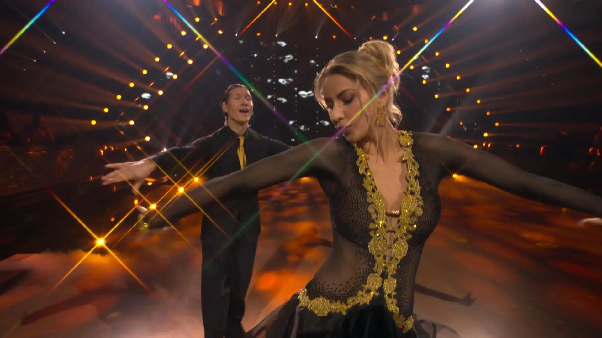 Anna-Carina Woitschack brilliert beim Wiener Walzer Let’s Dance 2026: Walzer-Time!