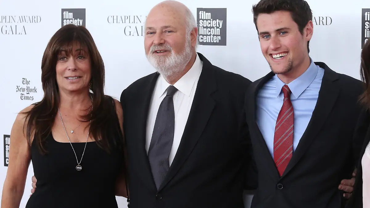Photo by: NDZ/STAR MAX/IPx 2025 12/15/25 Nick Reiner arrested in connection with the fatal stabbings of Rob Reiner and Michele Singer Reiner STAR MAX File Photo: 4/28/14 Michele Reiner, Rob Reiner and Jake Reiner attend the 41st Annual Chaplin Award Gala at Avery Fisher Hall at Lincoln Center for the Performing Arts on April 28, 2014 in New York City.