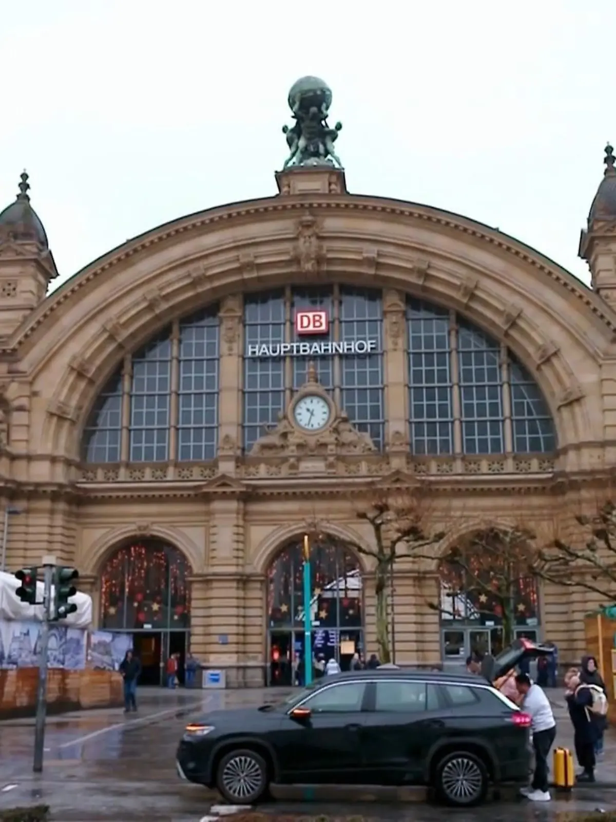 Bild zu: "Nachtschicht im Brennpunkt Bahnhof"