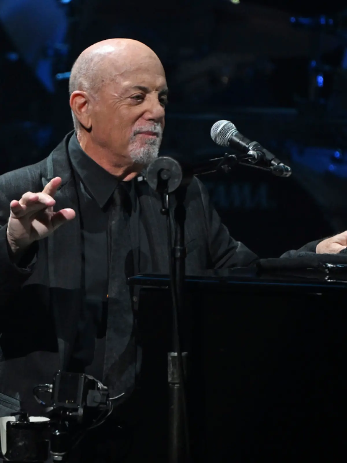 HOLLYWOOD FL - NOVEMBER 23: Billy Joel performs at Hard Rock Live at the Seminole Hard Rock Hotel & Casino on November 23, 2024 in Hollywood, Florida. Credit: mpi04/MediaPunch /IPX