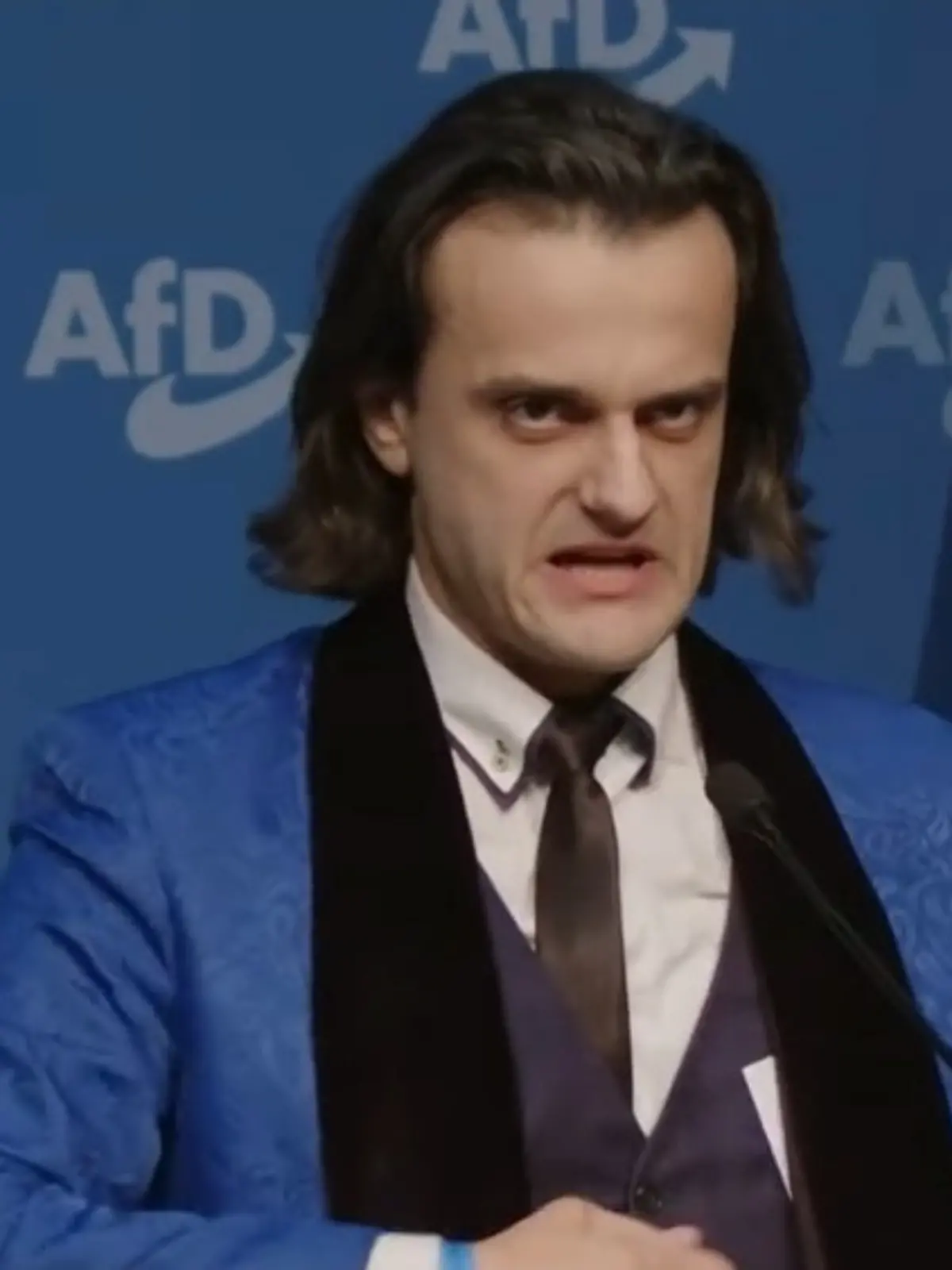 Bild zu: "Paukenschlag in der AfD: Umstrittener Eichwald fliegt raus!"