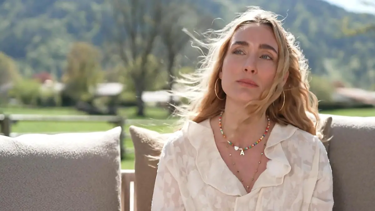 Verena Ofarim blickt auf schwierige Zeiten zurück – was ihr geholfen hat „War in einer persönlichen Krise”