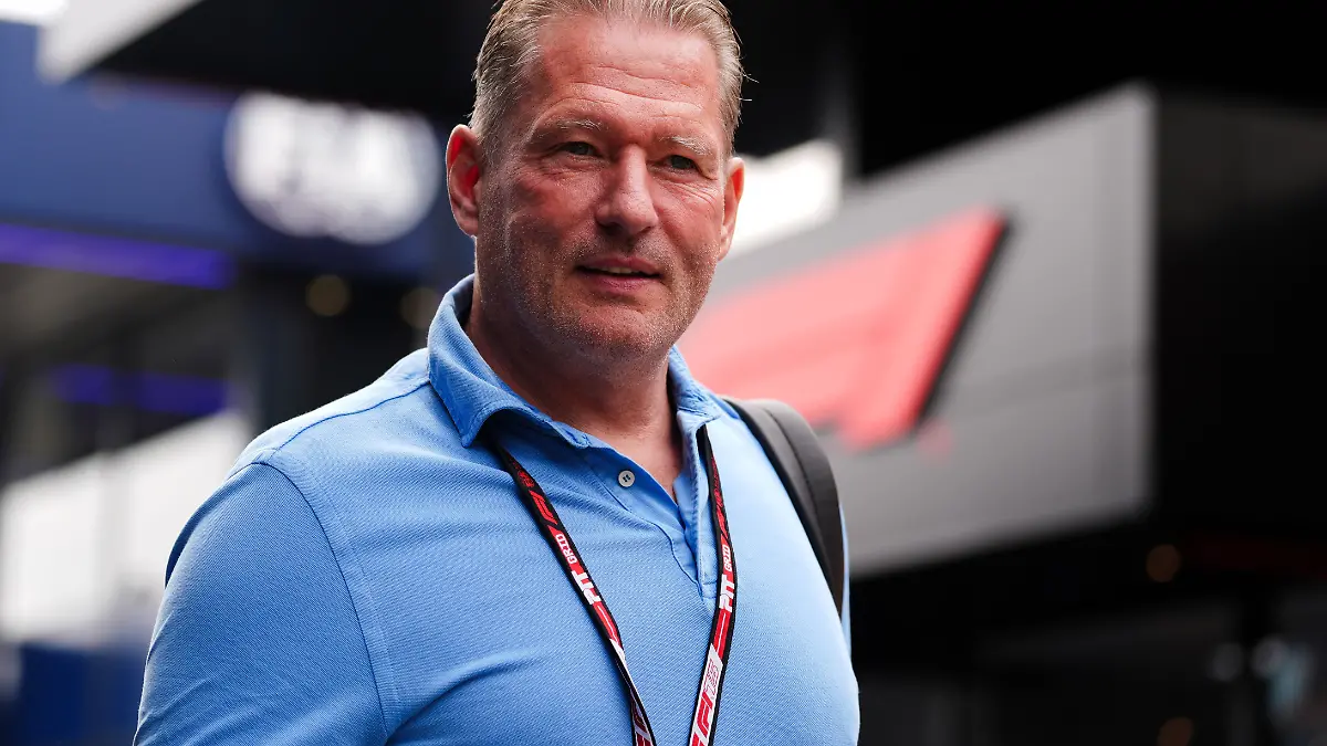 Jos Verstappen hat bei einem Unfall in Belgien Glück im Unglück.