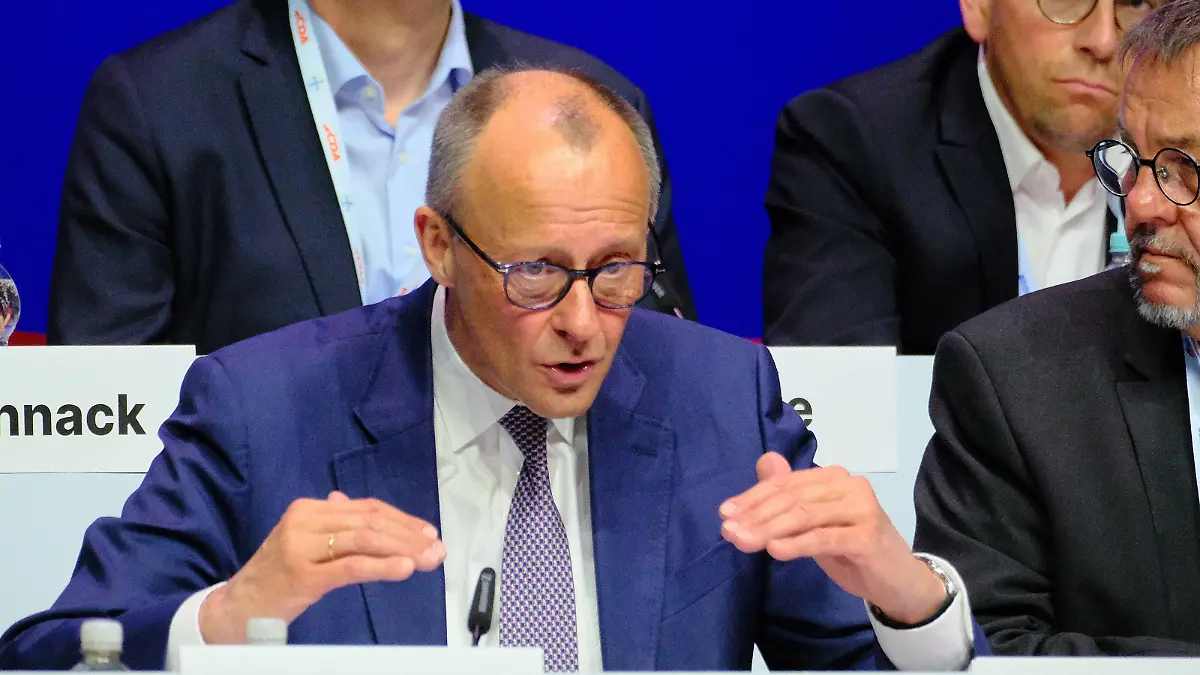 25.04.2026m xkhx Marburg CDA Bundestagung - CDA Christlich-Demokratischen Arbeitnehmerschaft  der sozialpolitische Flügel der CDU Bundeskanzler Friedrich Merz CDU *** 25 04 2026m xkhx Marburg CDA Bundestagung CDA Christlich Demokratischen Arbeitnehmerschaft the socio-political wing of the CDU Federal Chancellor Friedrich Merz CDU