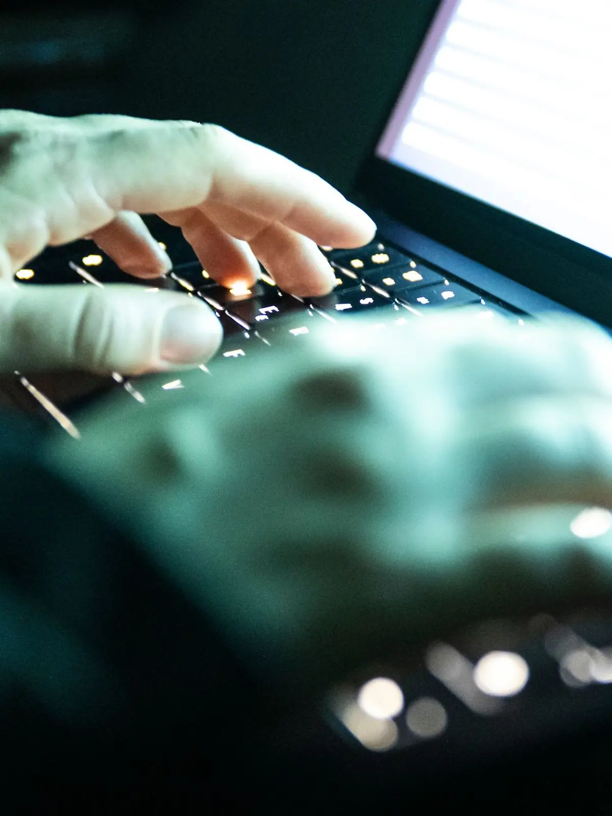 Bild zu: "Unzählige Kinderdaten aus Schulen im Darknet! Eltern erfahren erst durch RTL von Mega-Hack"