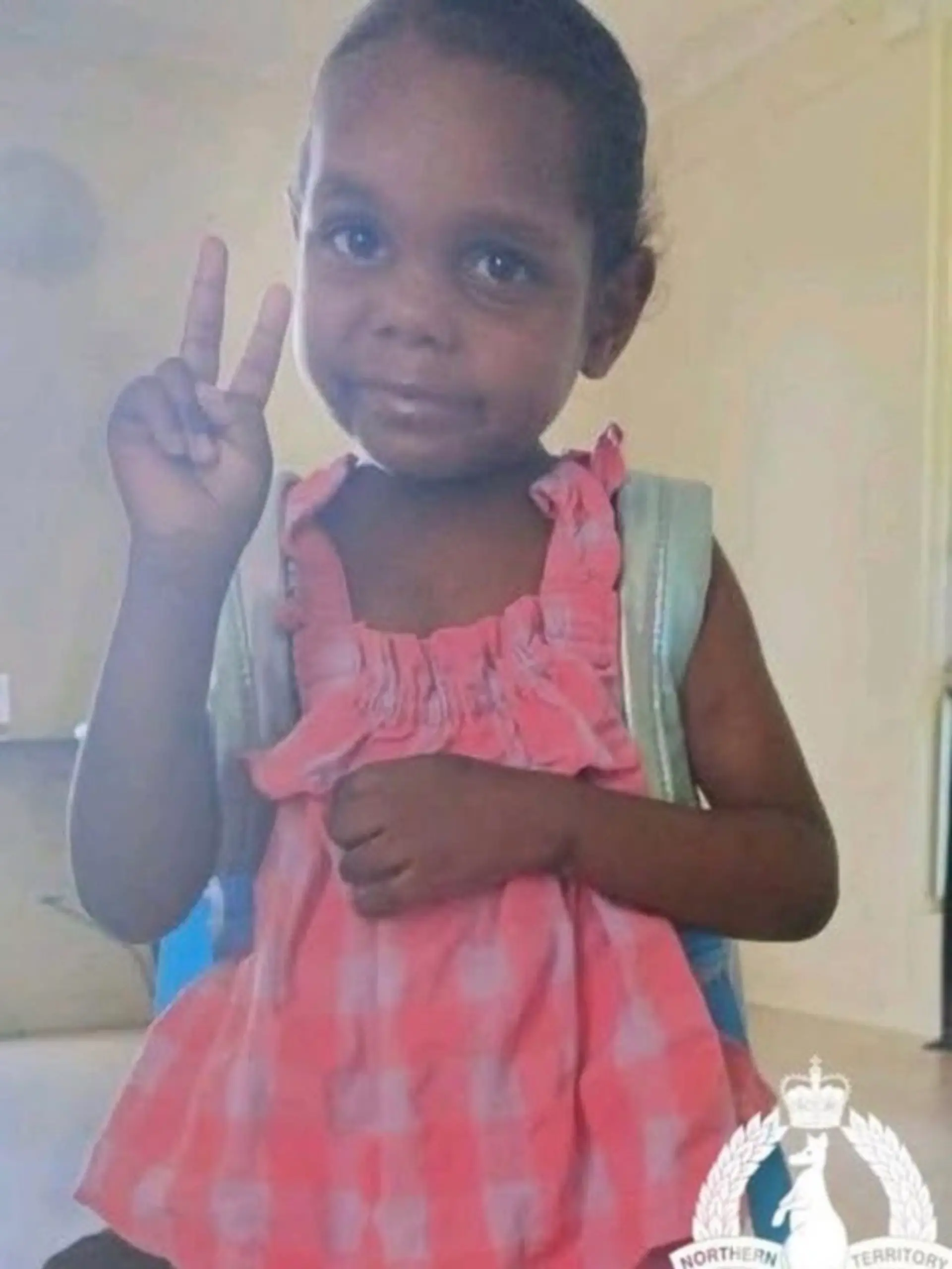 Die 5-jährige Sharon ist aus ihrem Zuhause im australischen Outback spurlos verschwunden.